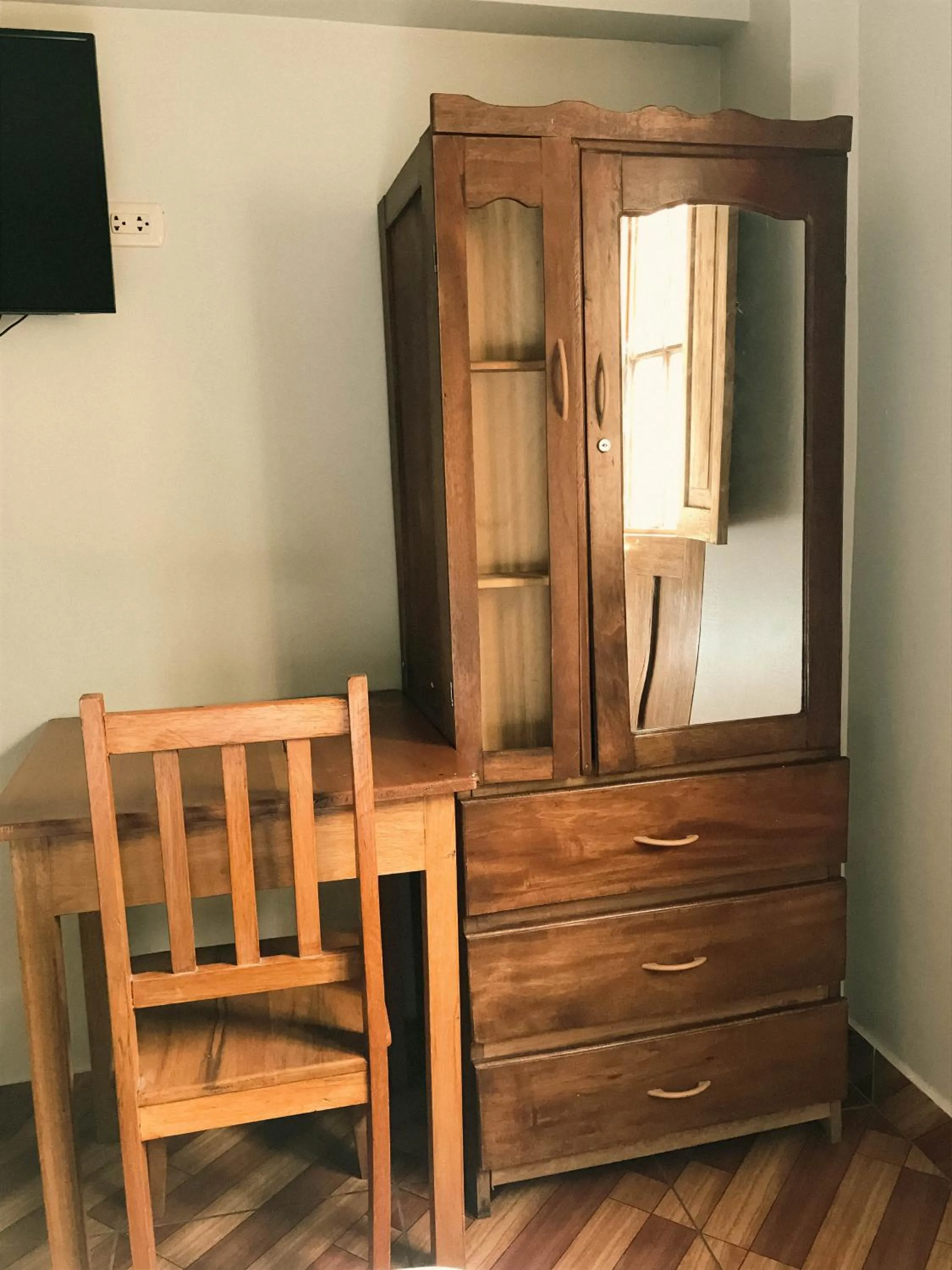 wardrobe in Nafis Casona Apu Linli Pisac