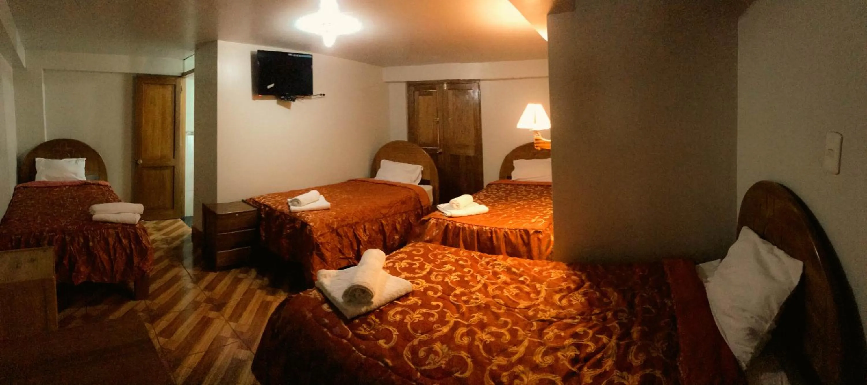 Photo of the whole room, Bed in Nafis Casona Apu Linli Pisac