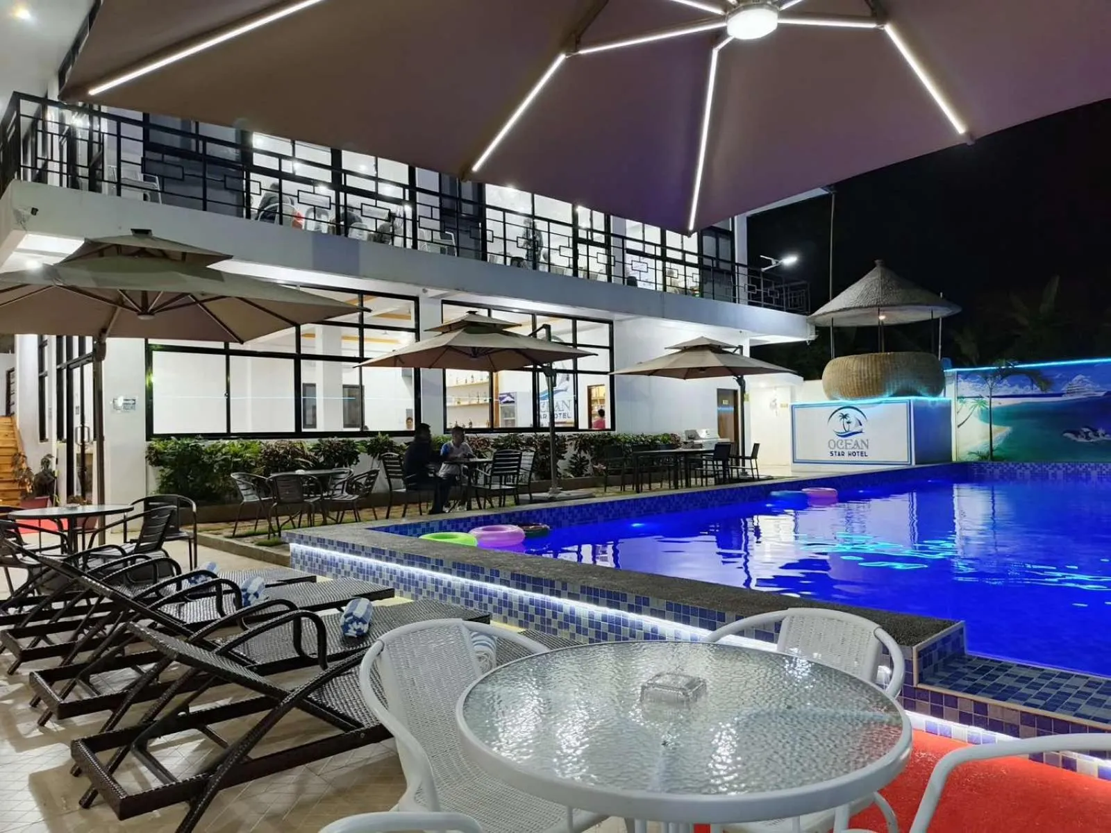 Swimming pool in Ocean Star Hotel Coron