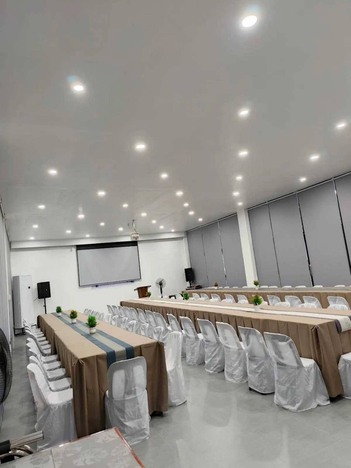 Banquet/Function facilities in Ocean Star Hotel Coron