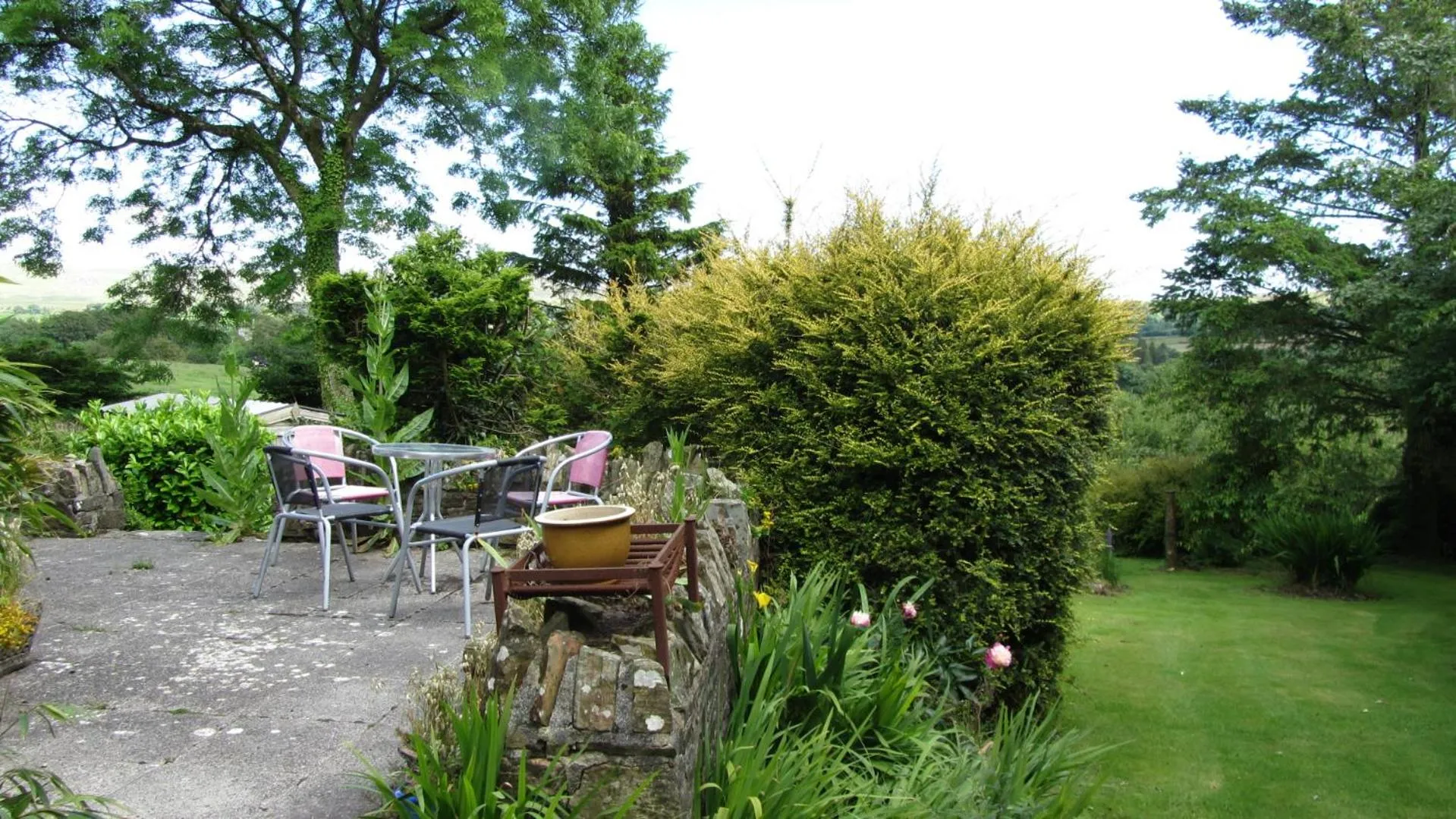 Patio in Heathergate Cottage Dartmoor BnB