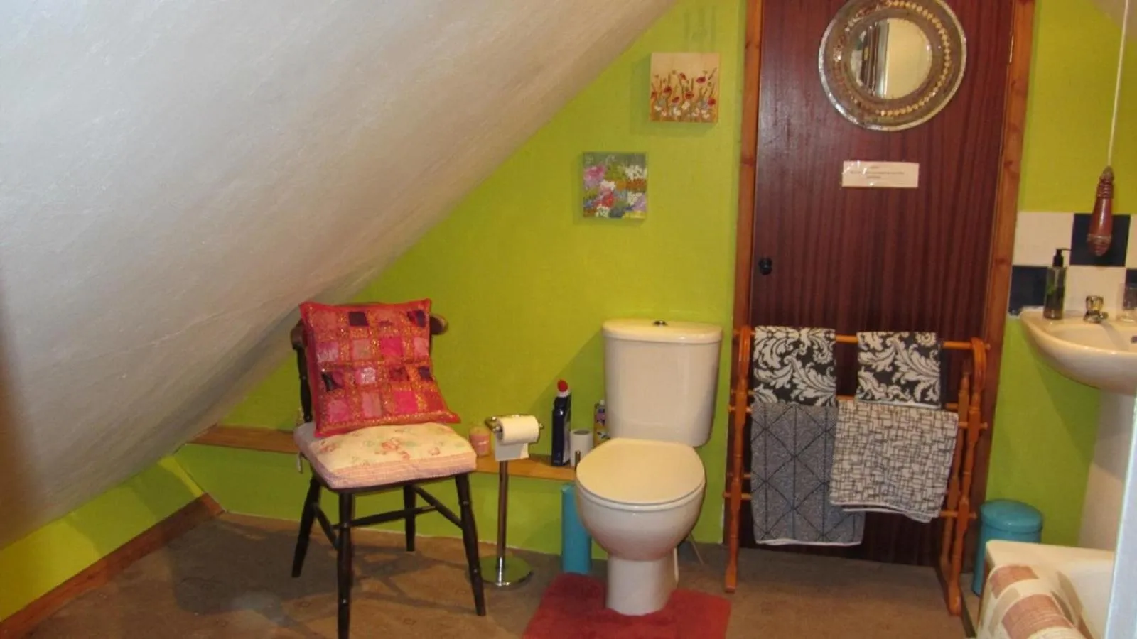 Bathroom in Heathergate Cottage Dartmoor BnB
