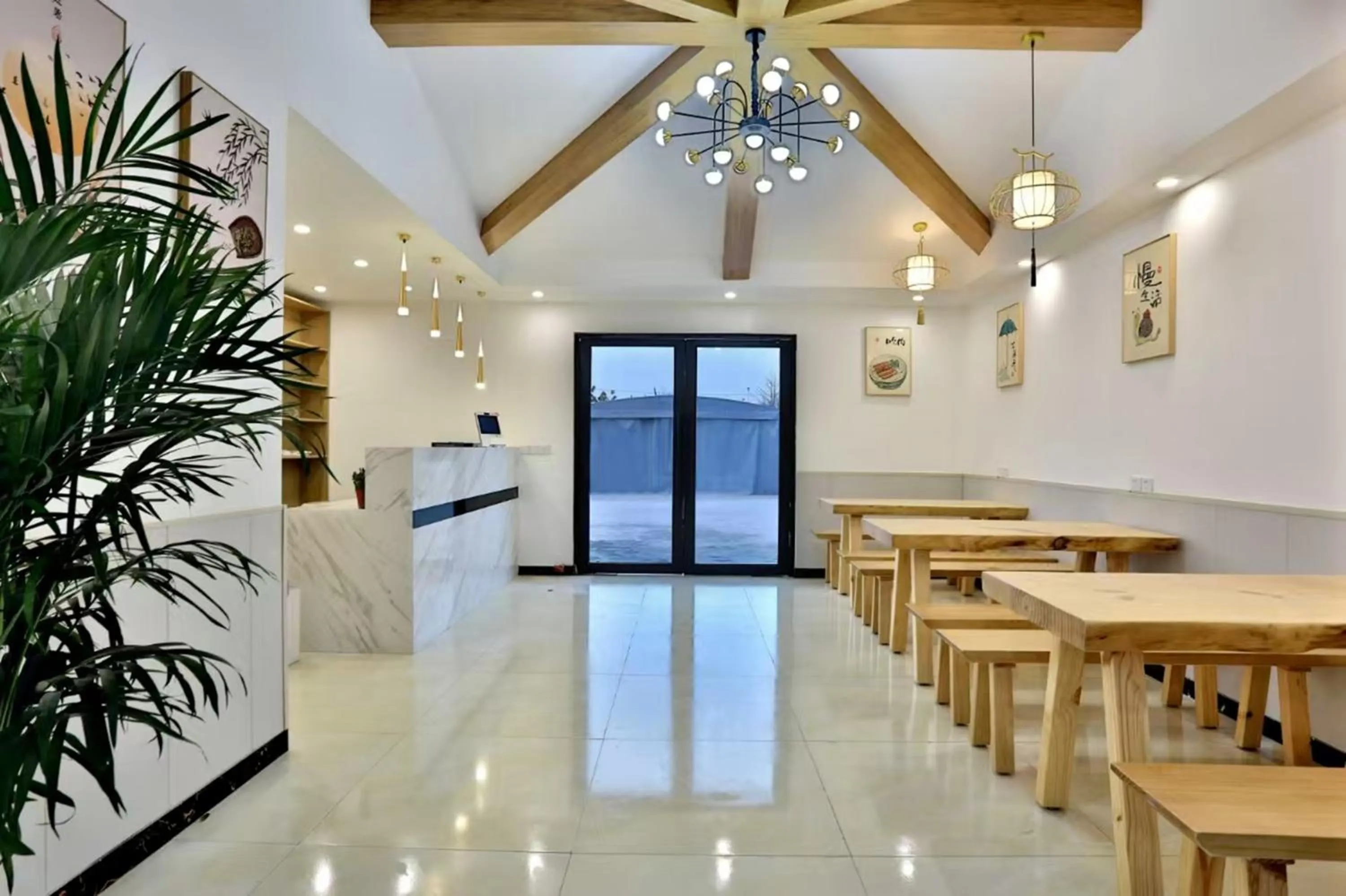 Restaurant/places to eat in Shanghai Lanfeng Intelligent Light - Shanghai Disney Branch,Provide airport pickup service at PuD'ong Airport andDisneyland shuttle service