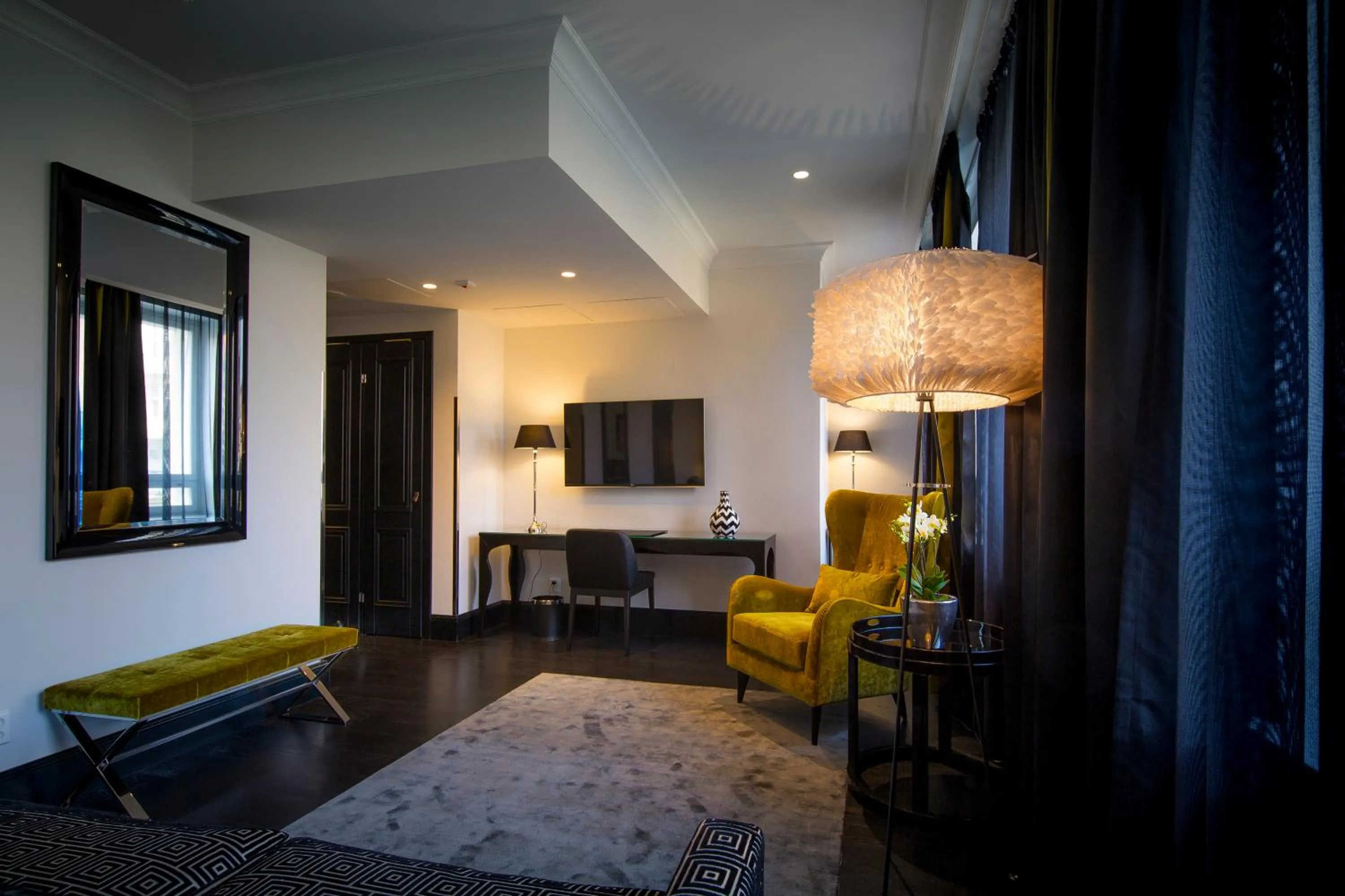 TV and multimedia, Bed in Hotel Lilla Roberts