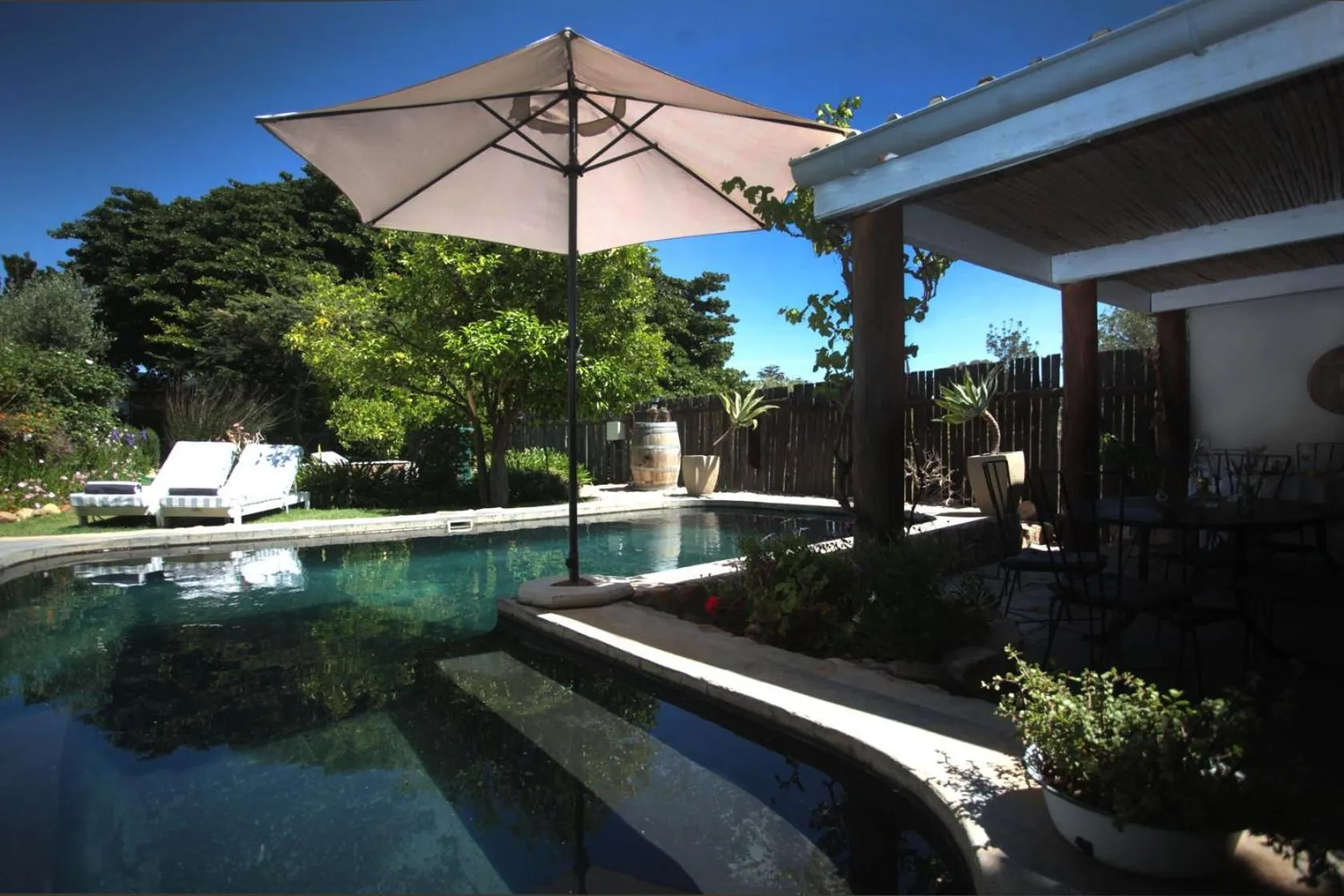 Swimming pool in Onse Rus Guesthouse