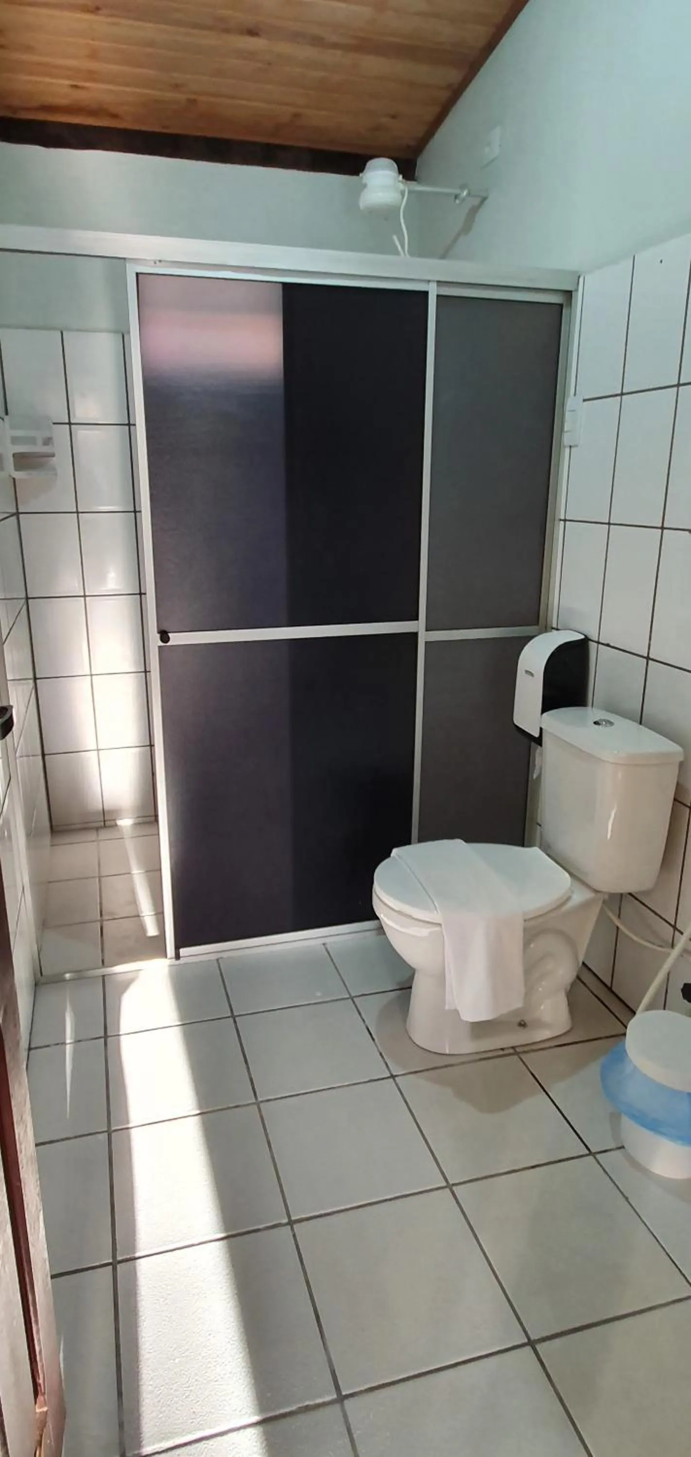 Toilet in Pousada das Oliveiras