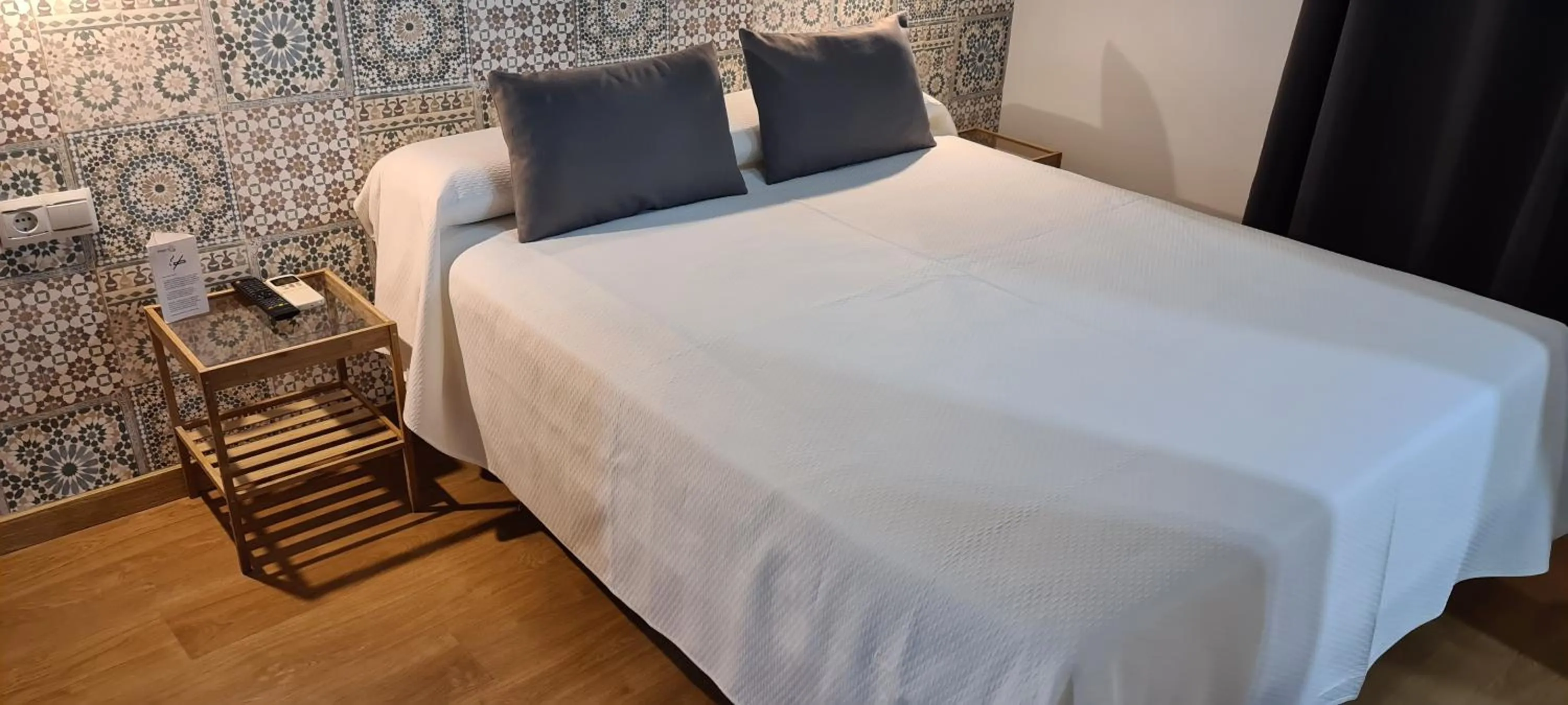 Photo of the whole room, Bed in Guadalupe Cozy Inns