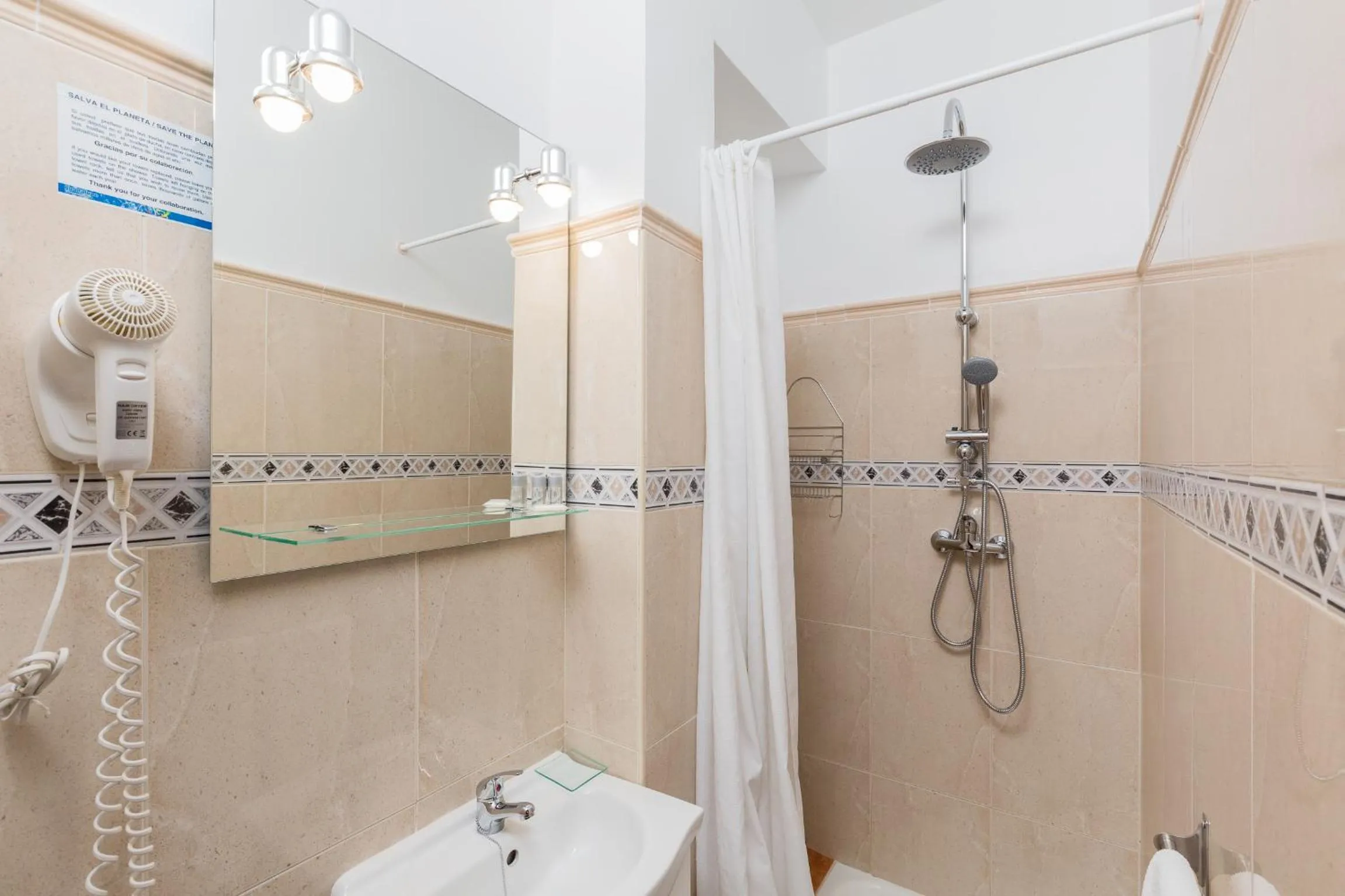 Bathroom in Guadalupe Cozy Inns