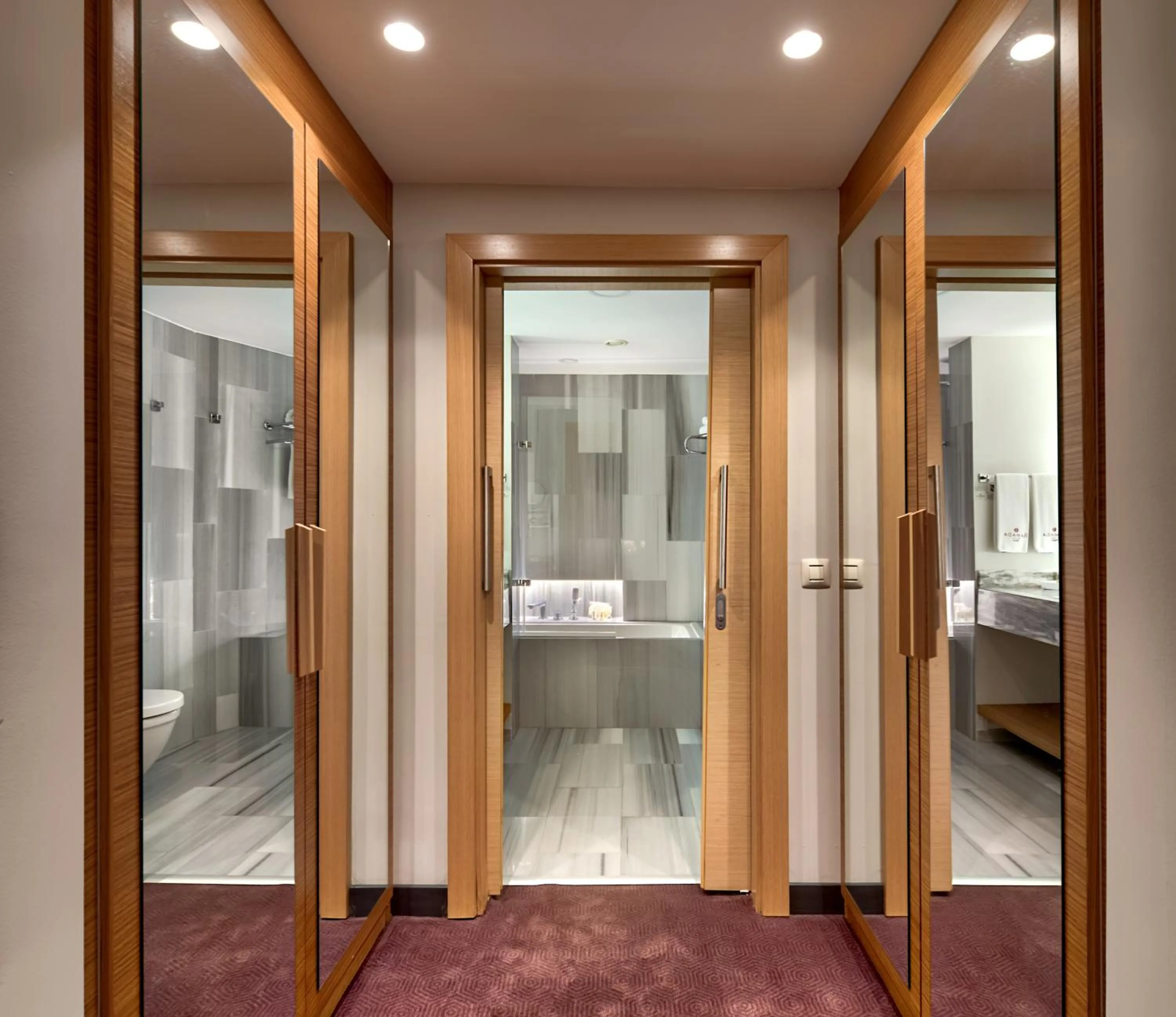Bathroom in Ramada Plaza Hotel & Spa Trabzon