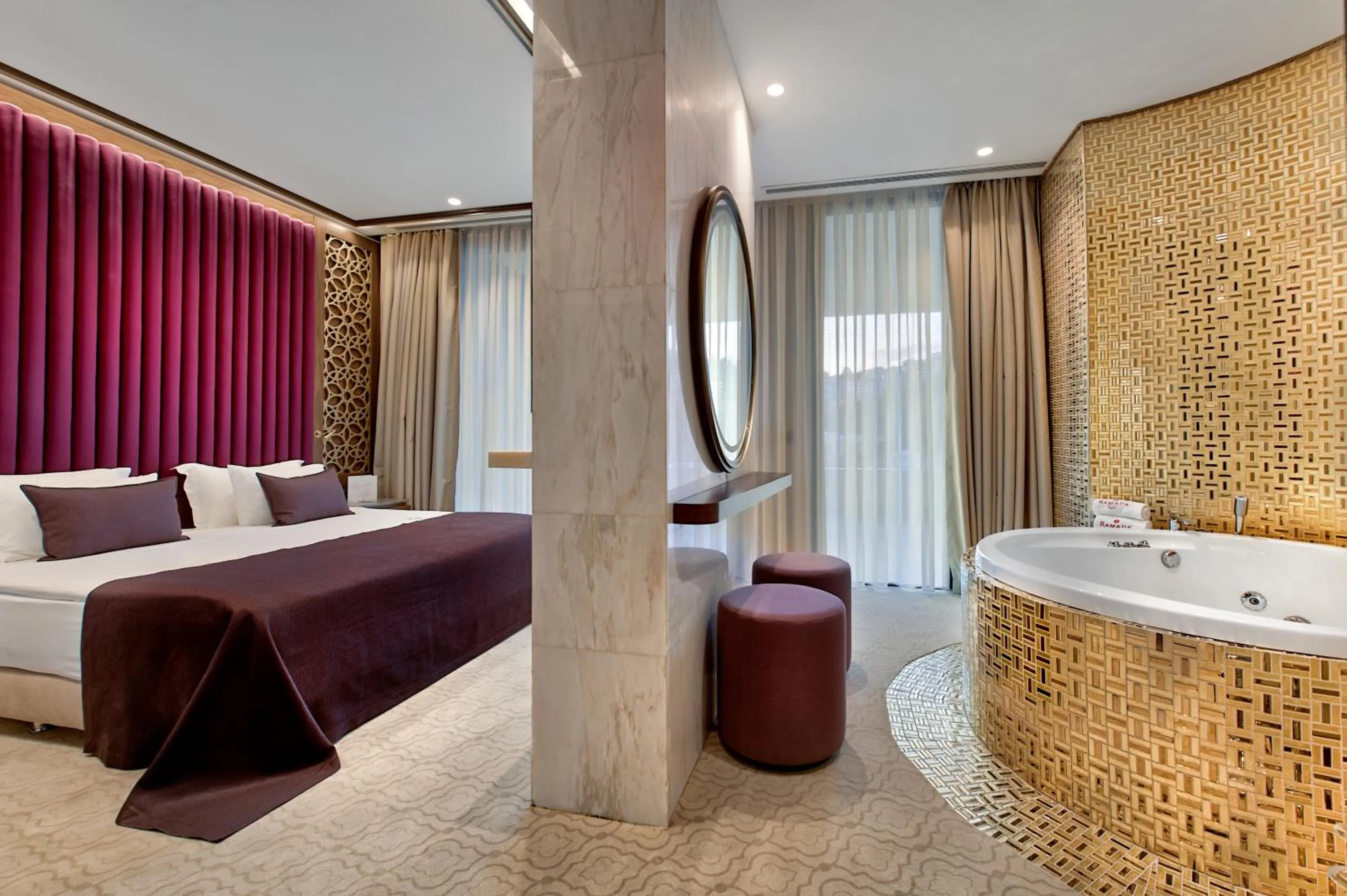 Hot Tub, Bed in Ramada Plaza Hotel & Spa Trabzon