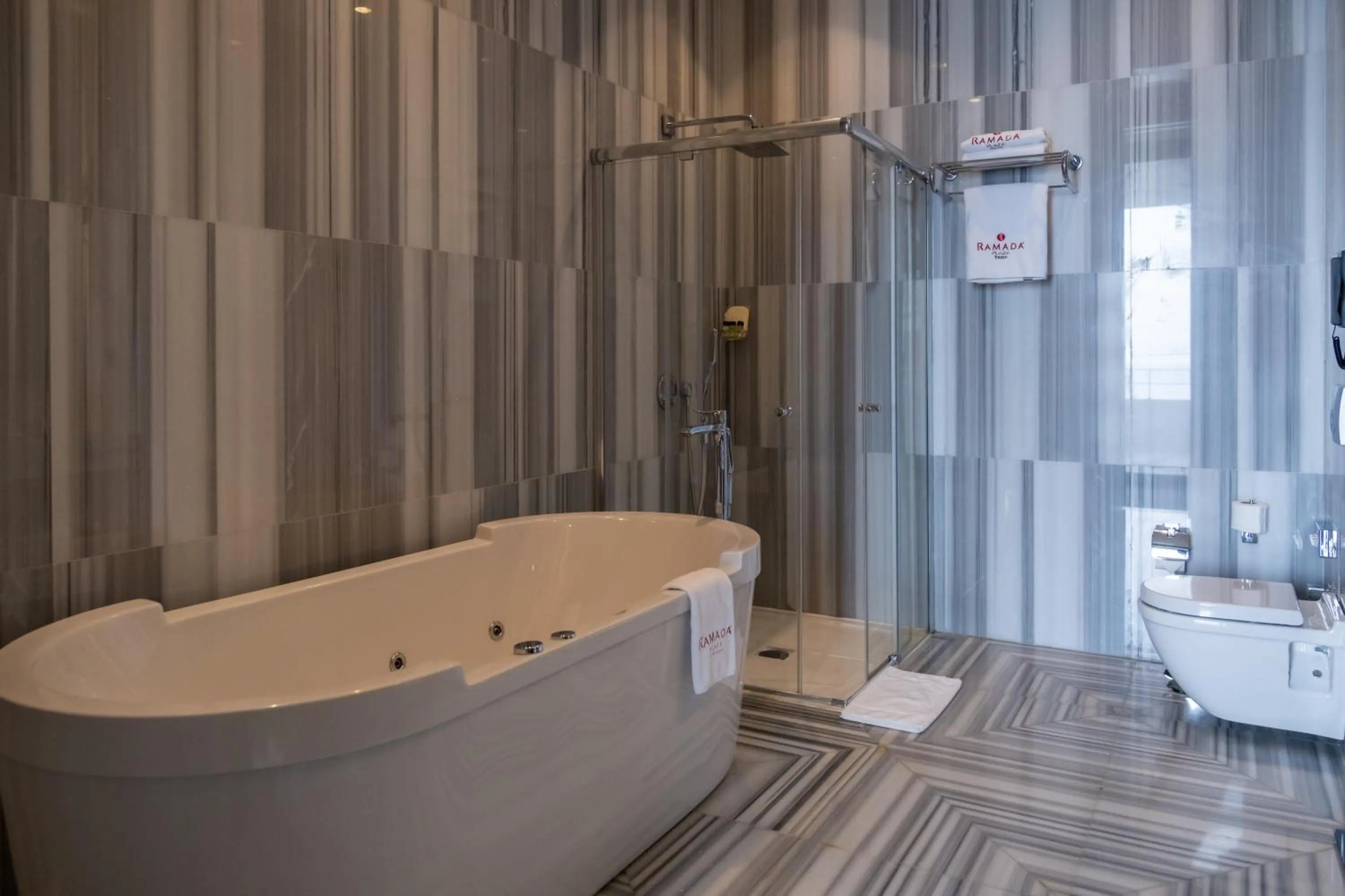 Shower in Ramada Plaza Hotel & Spa Trabzon