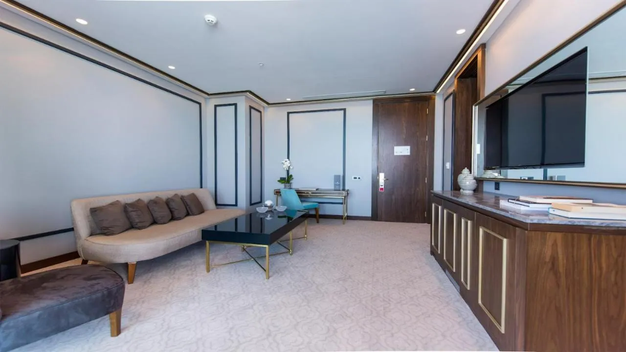 Living room in Ramada Plaza Hotel & Spa Trabzon