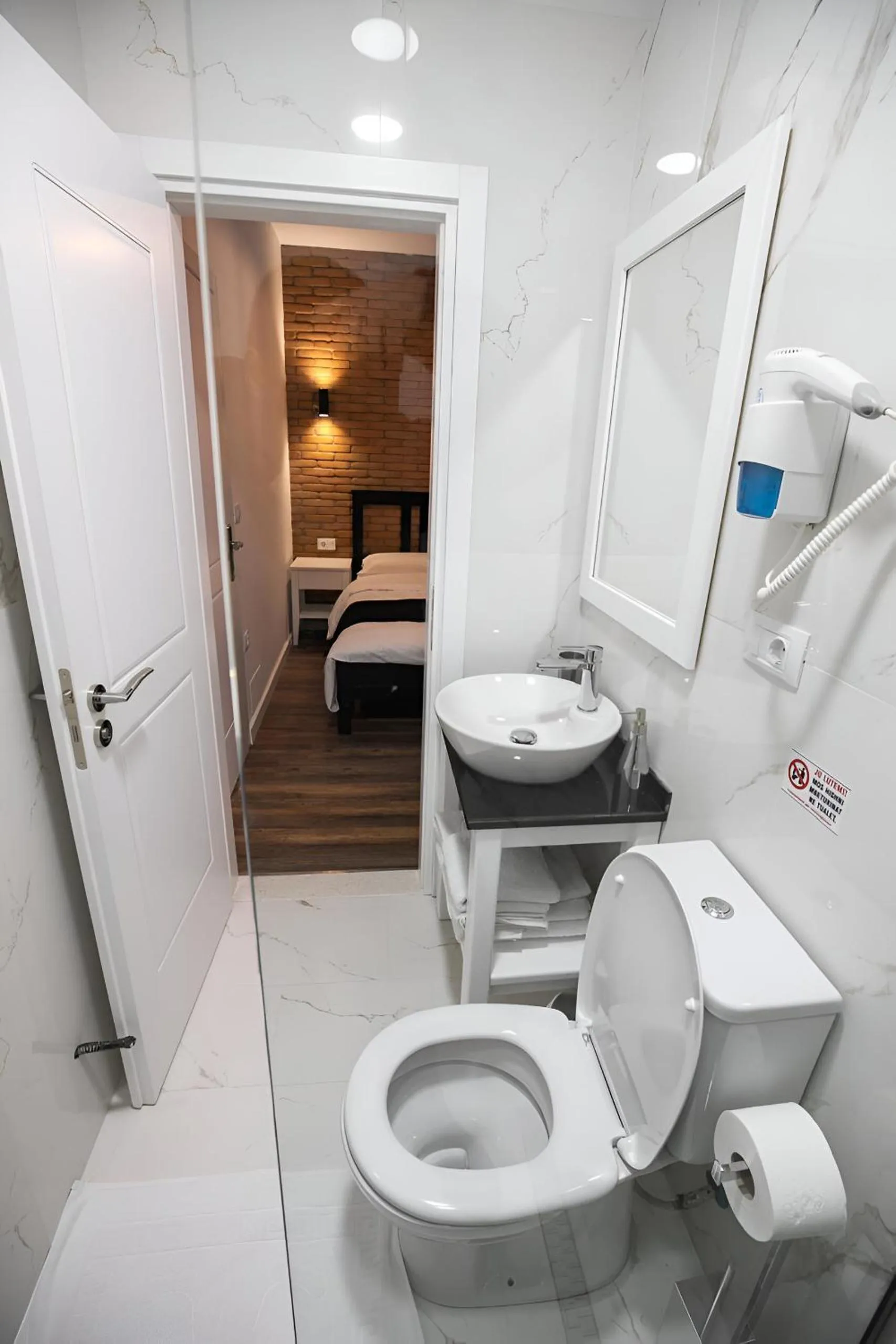 Bathroom, Bed in Hotel Sidi