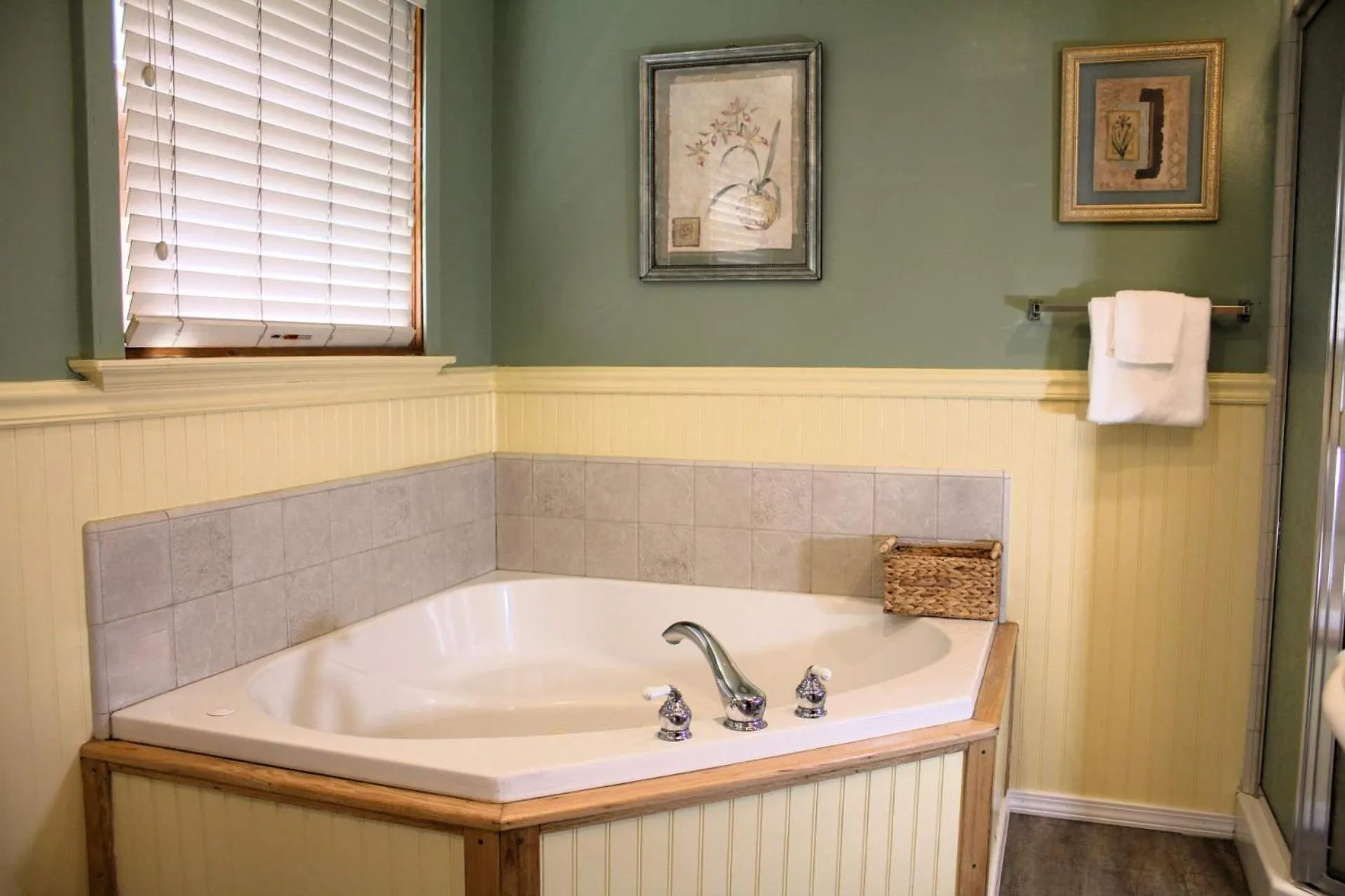 Elliott House Boutique Inn