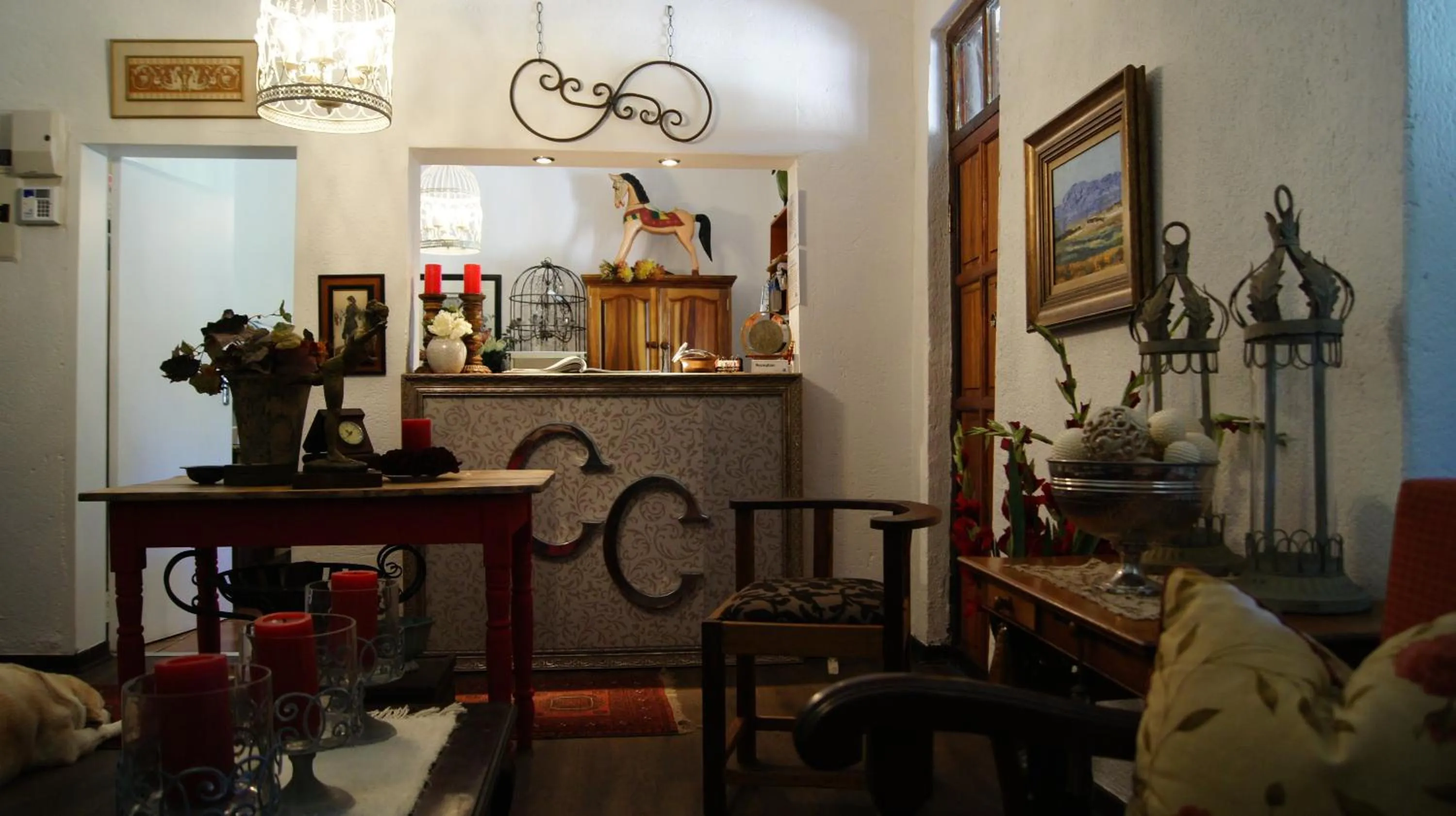 Lobby or reception in Cunningham Cottage Guest House