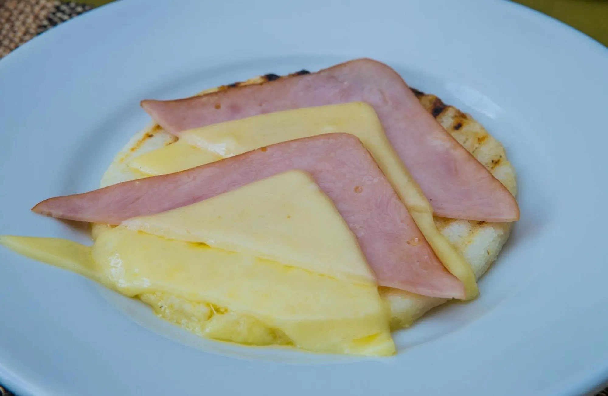 Food and drinks in Hotel Jardines Evans By GEH Suites