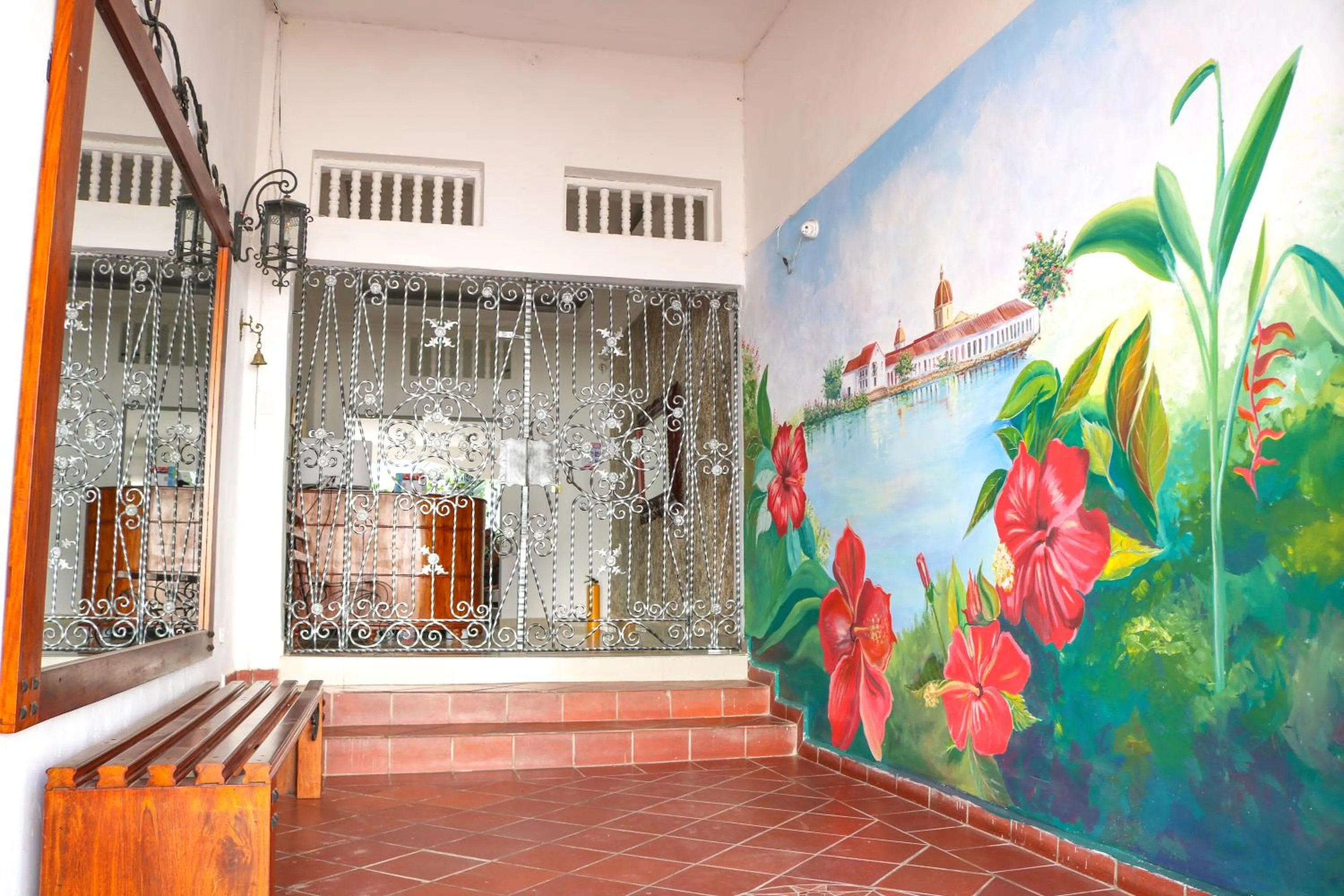 Facade/entrance in Hotel Jardines Evans By GEH Suites