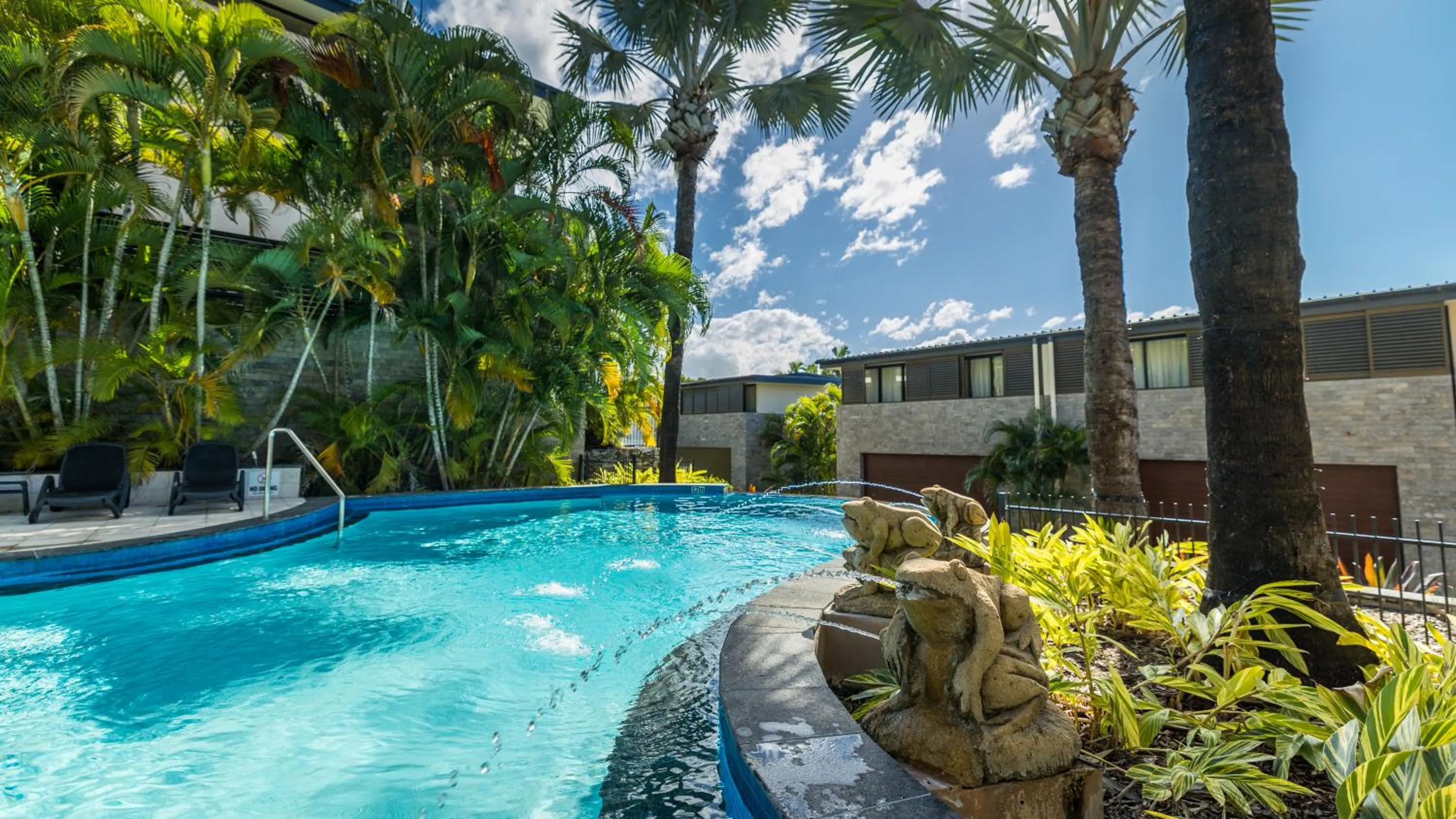 Swimming pool in Mirage Whitsundays