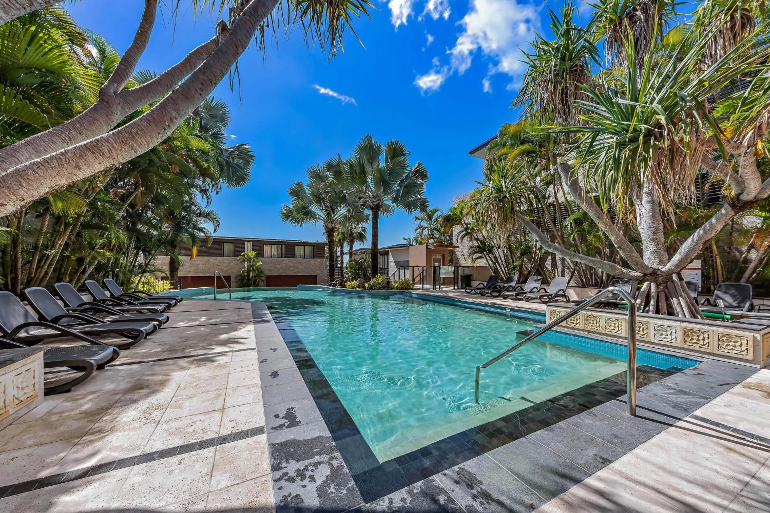 Swimming pool in Mirage Whitsundays