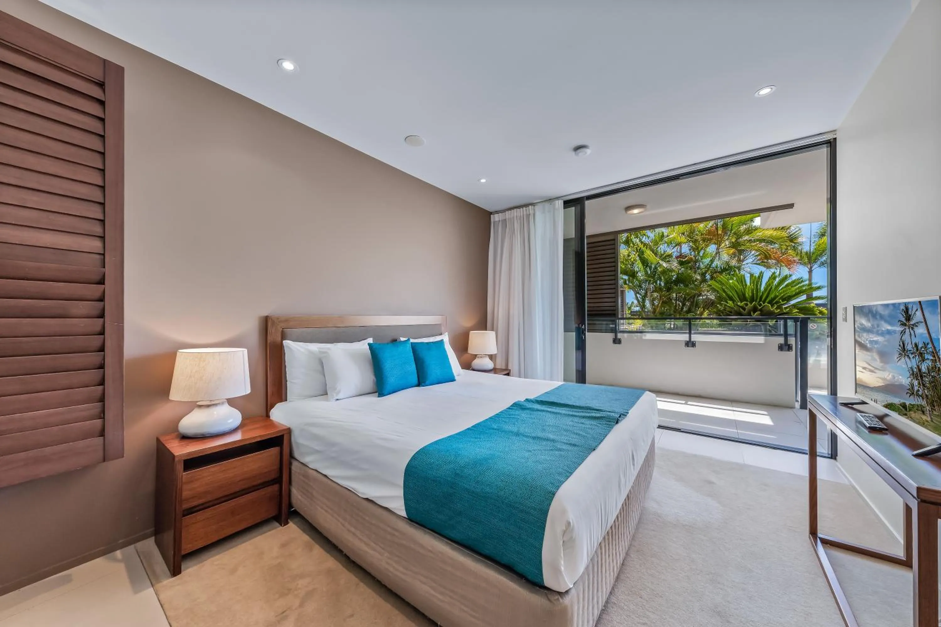 Bedroom, Bed in Mirage Whitsundays