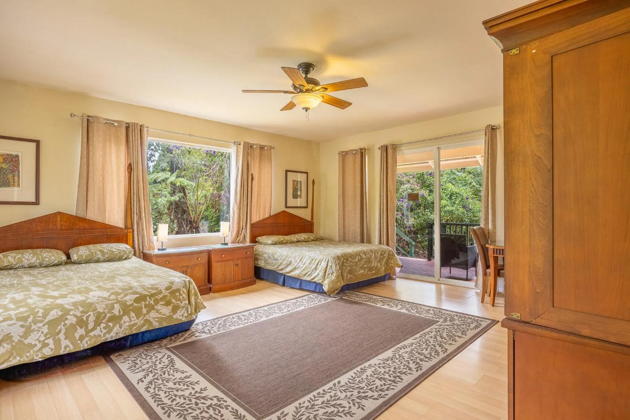 Photo of the whole room, Bed in Volcano Forest Inn