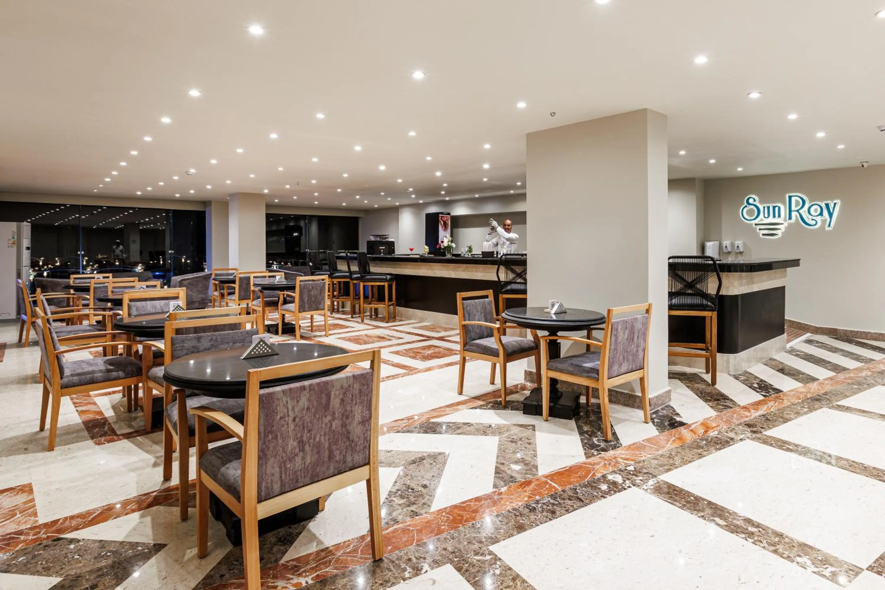 Restaurant/places to eat in Sunrise Alora Aqua Park Resort