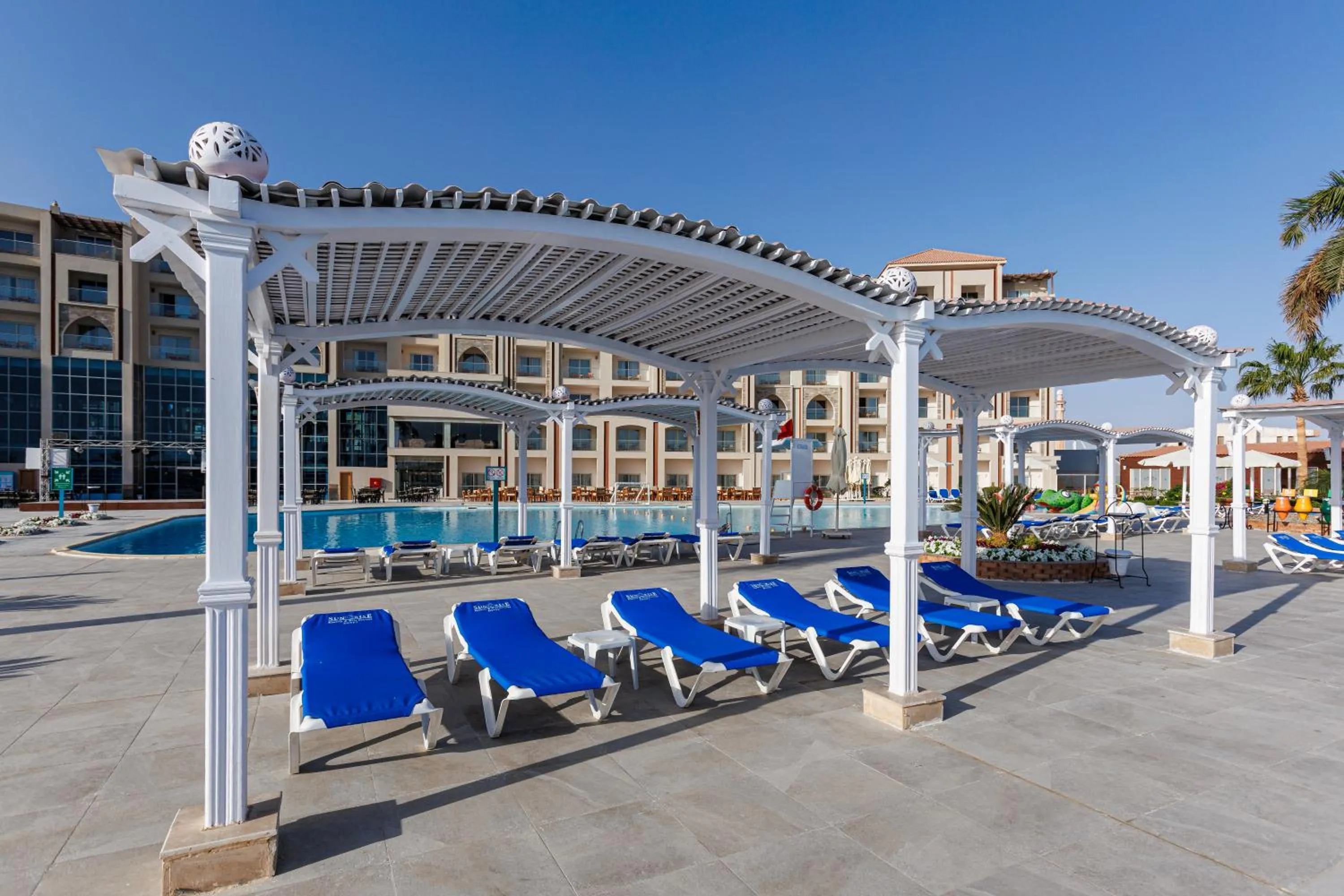 Day in Sunrise Alora Aqua Park Resort