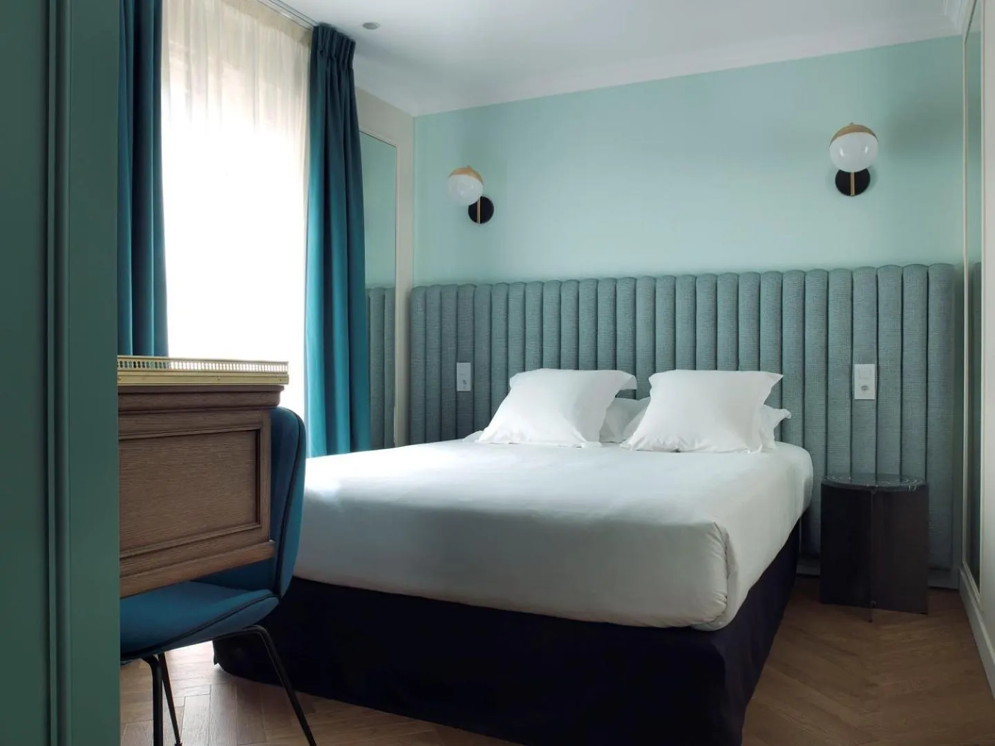 Bedroom, Bed in Hotel Bachaumont