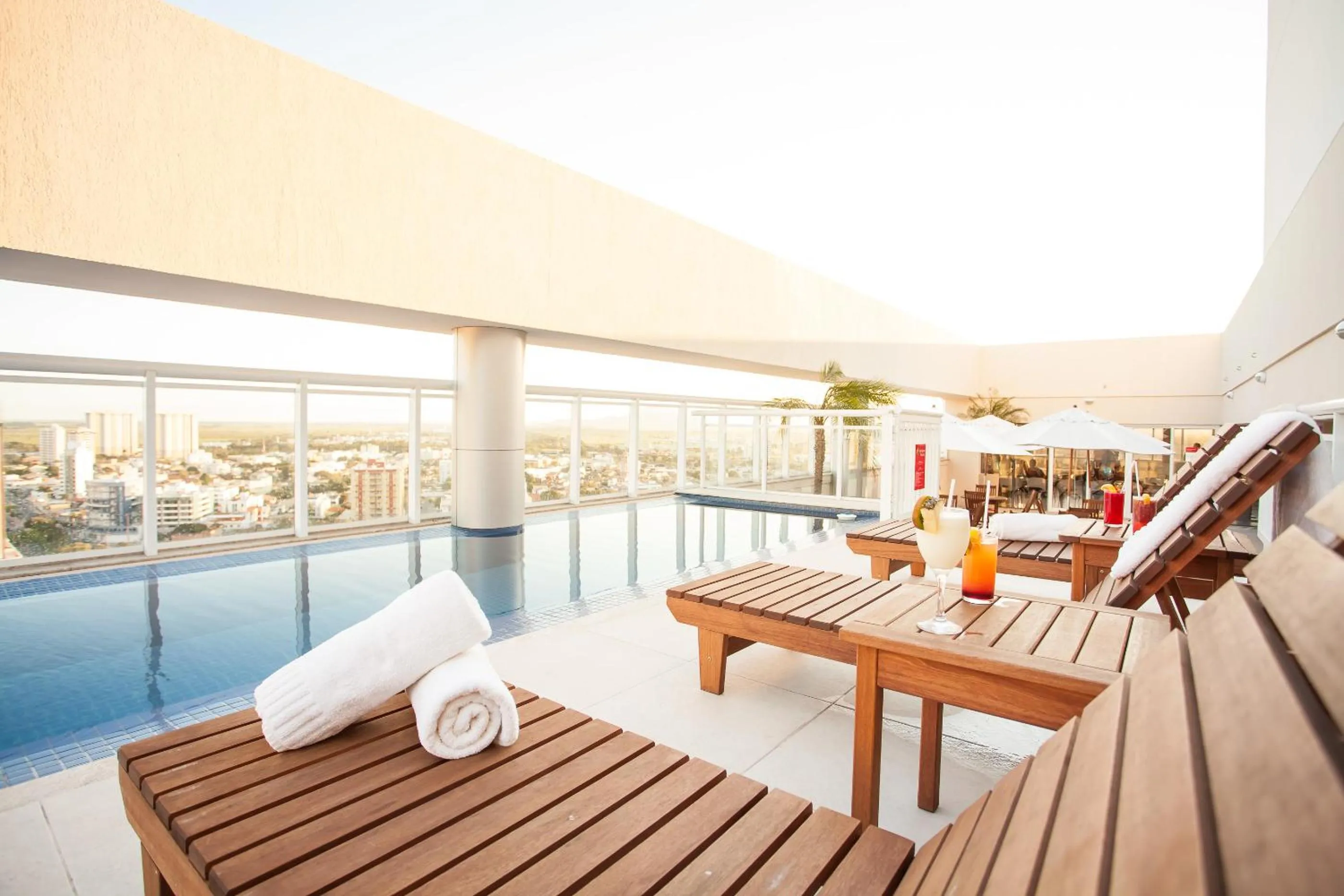 Balcony/Terrace in Ramada Hotel & Suites Campos Pelinca
