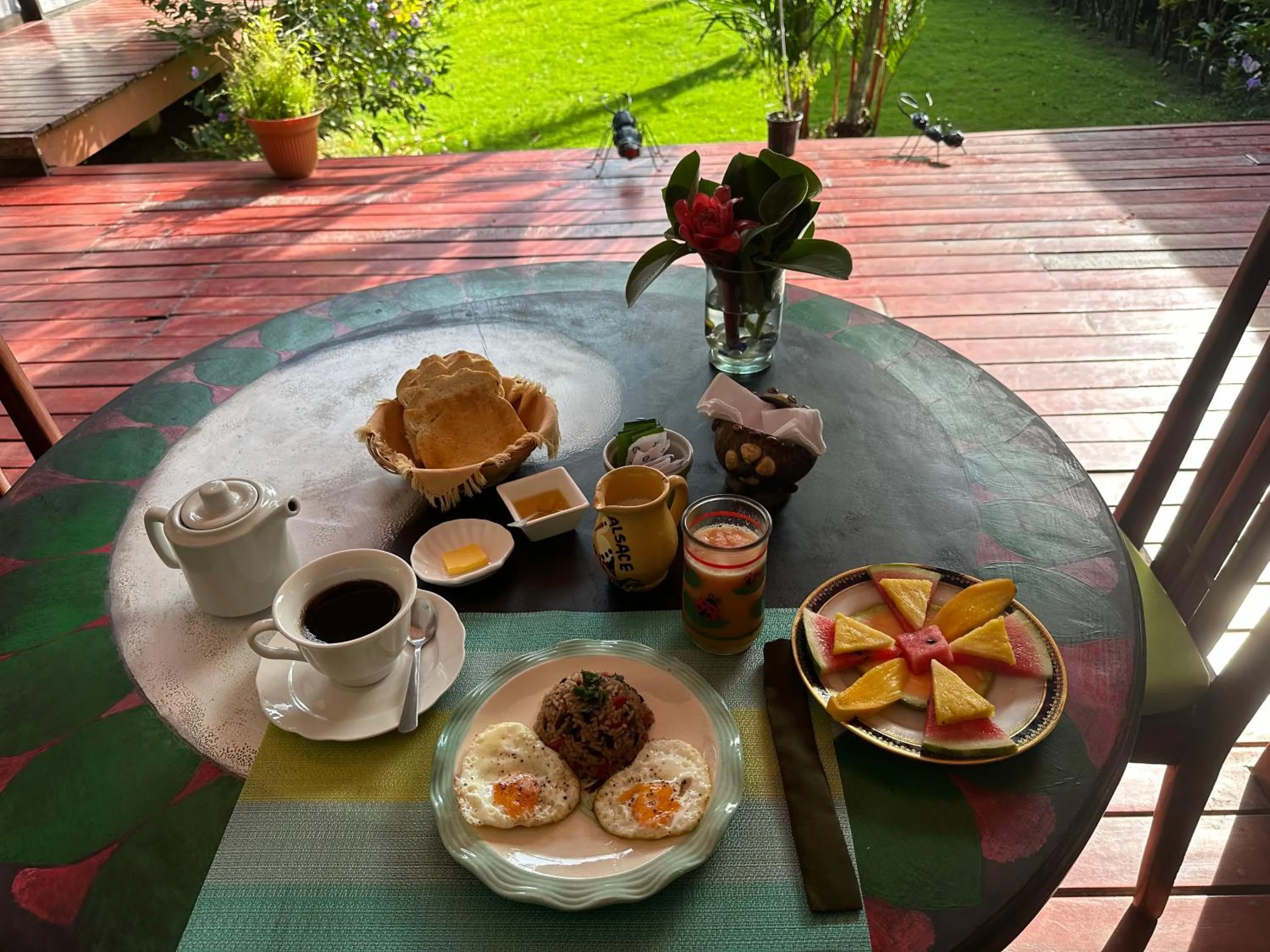 Breakfast in Hotel Kenaki Lodge