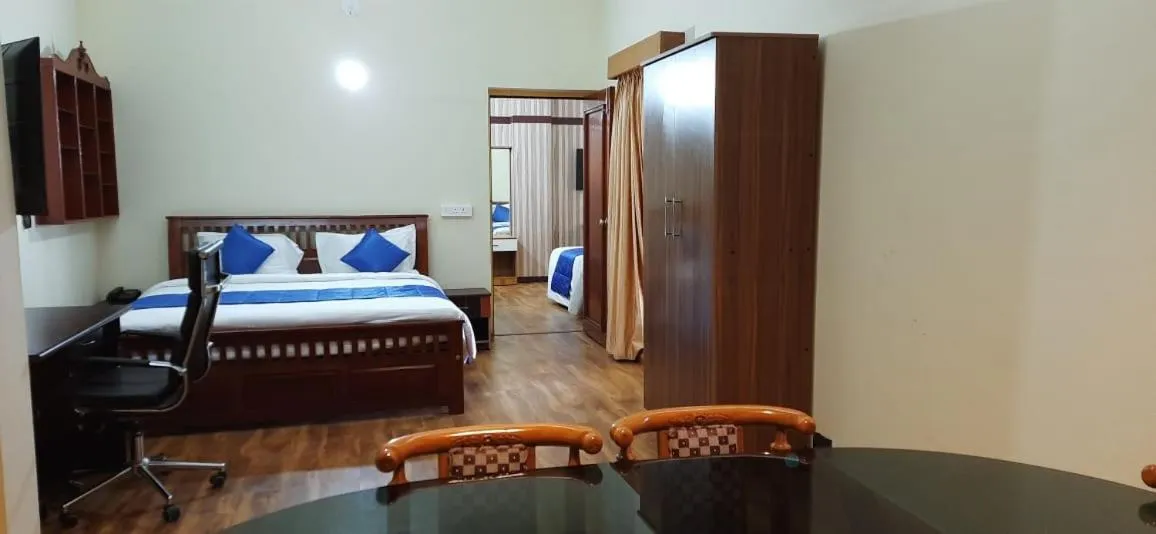 Bedroom, Bed in The Monarch