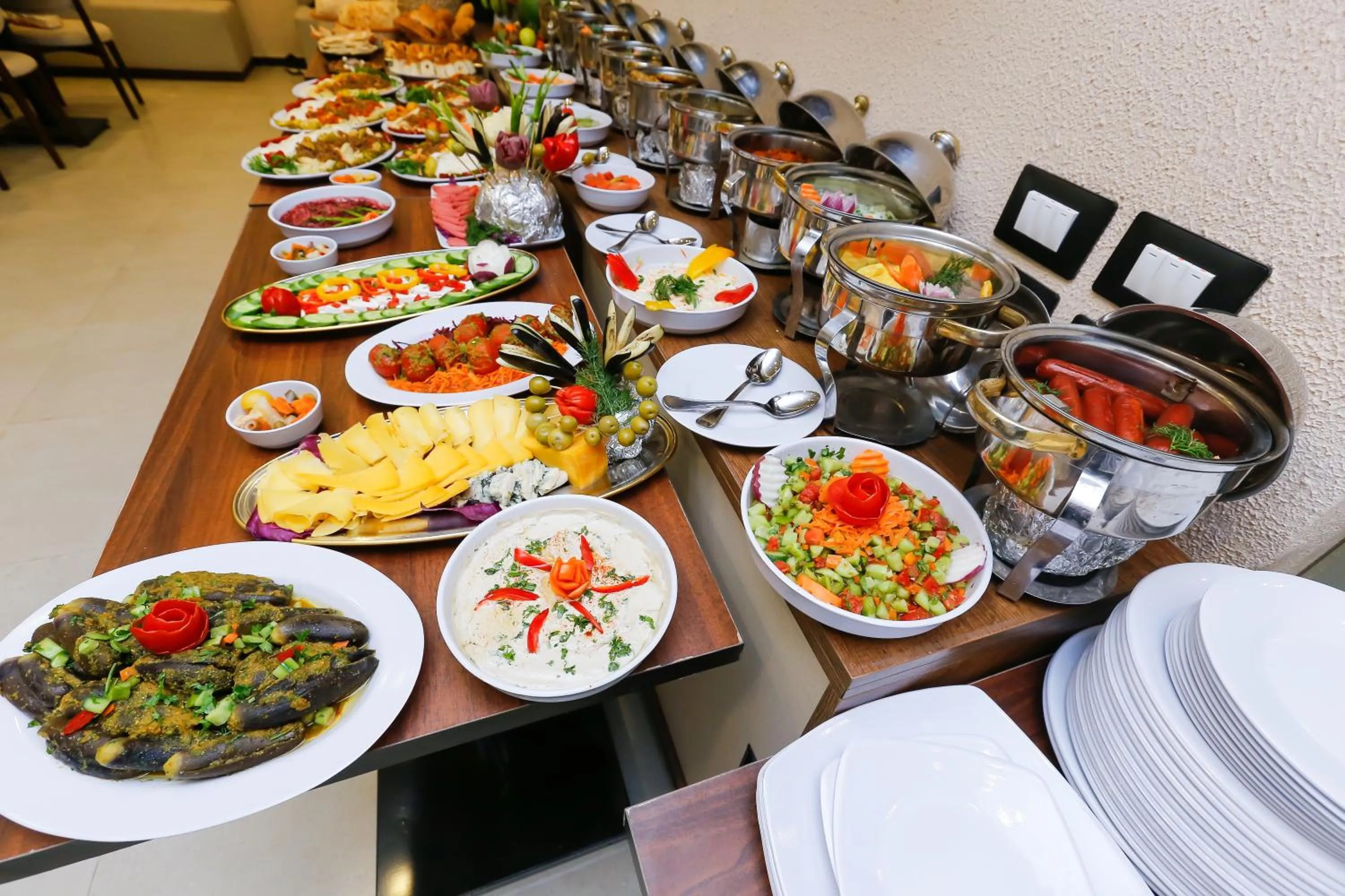 Food and drinks in Rixoss tower Pyramids View