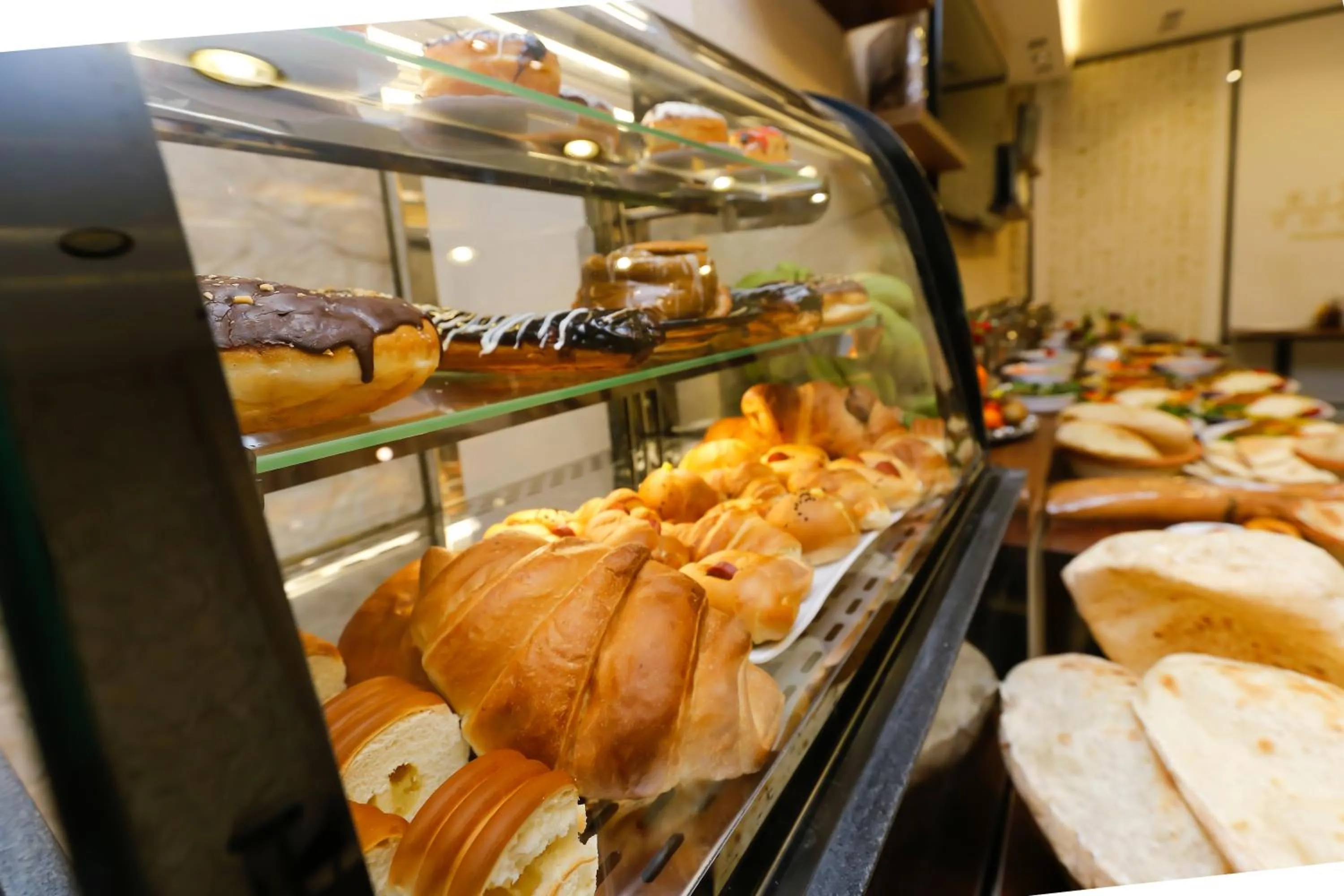 Food and drinks in Rixoss tower Pyramids View