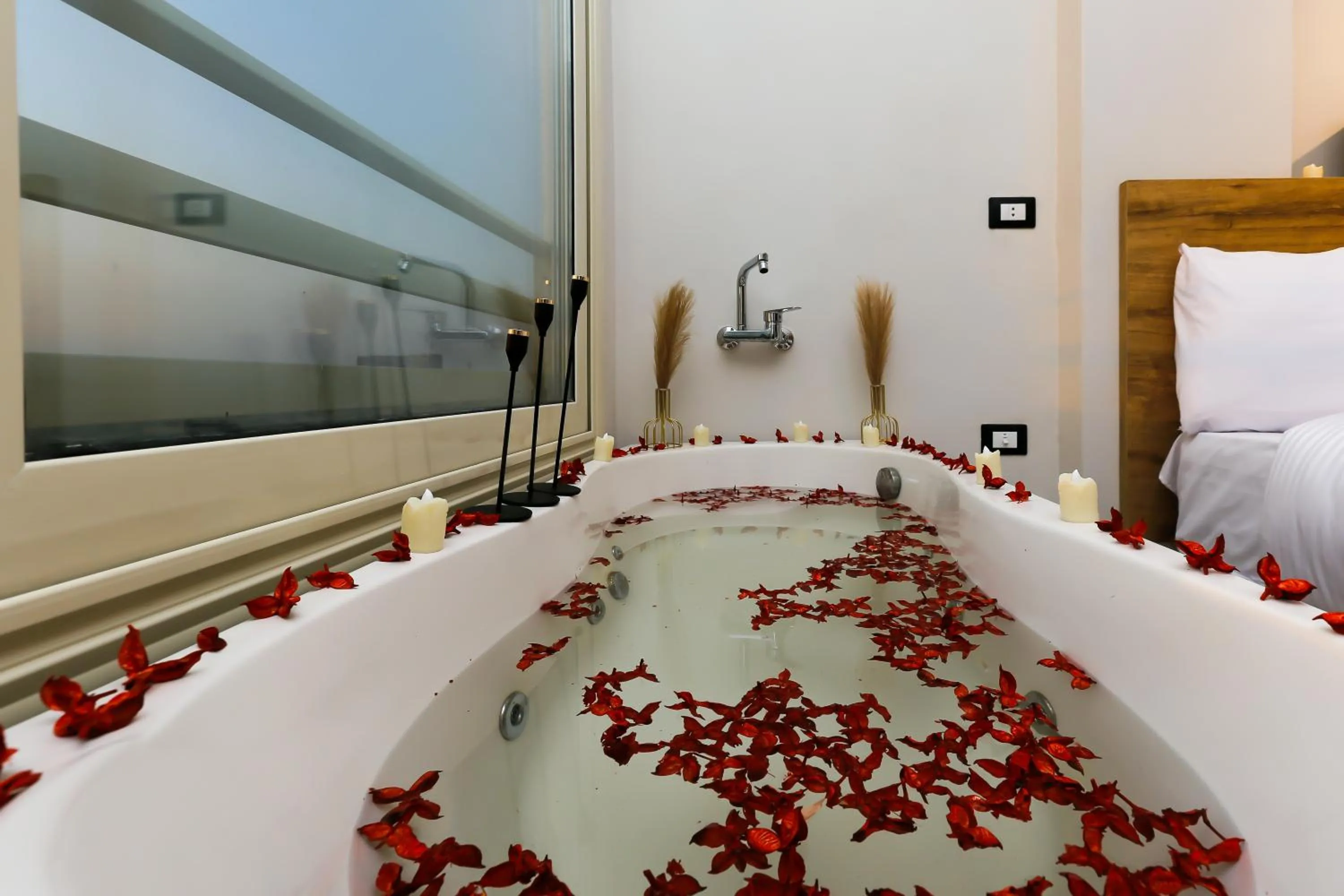 Bed in Rixoss tower Pyramids View