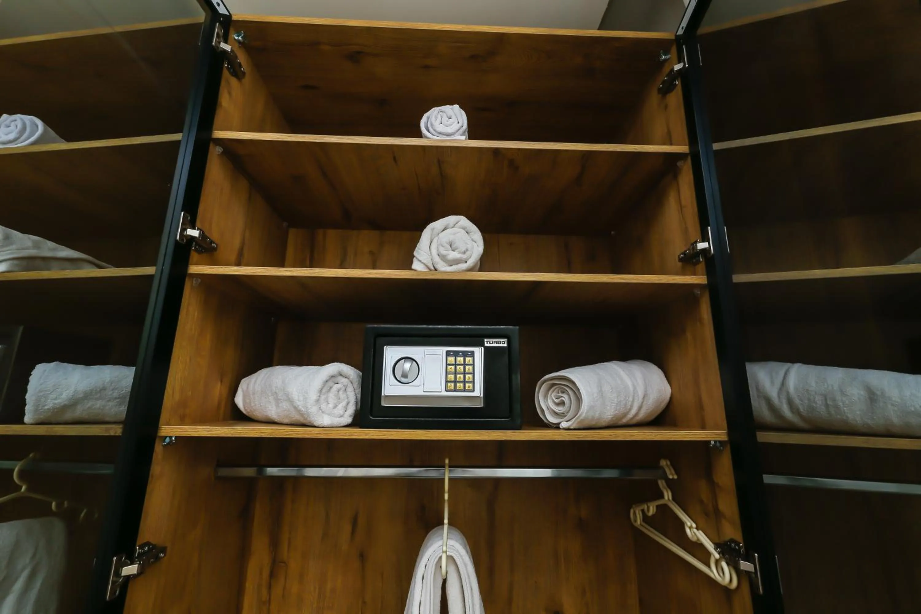 Bed in Rixoss tower Pyramids View