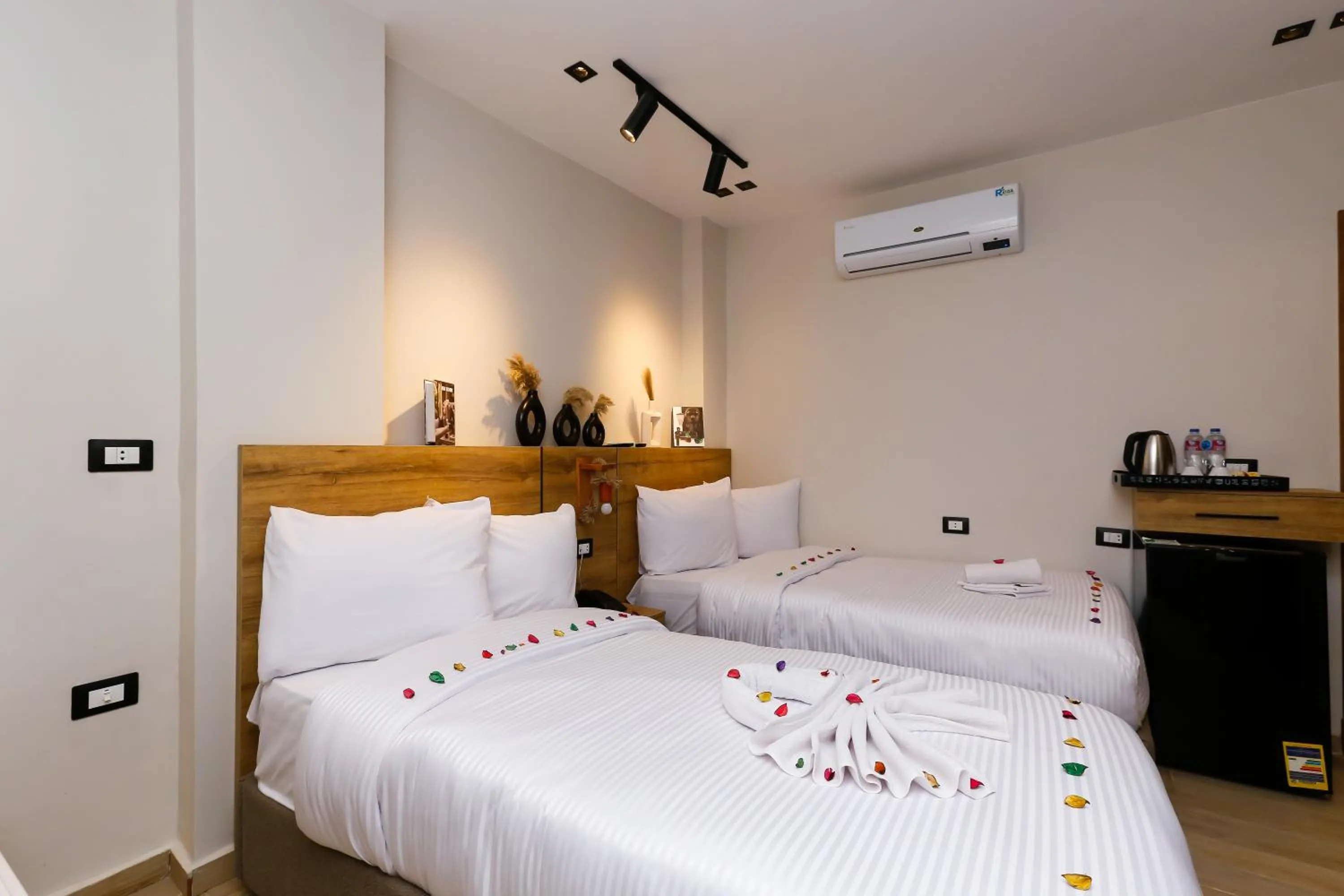 Bed in Rixoss tower Pyramids View