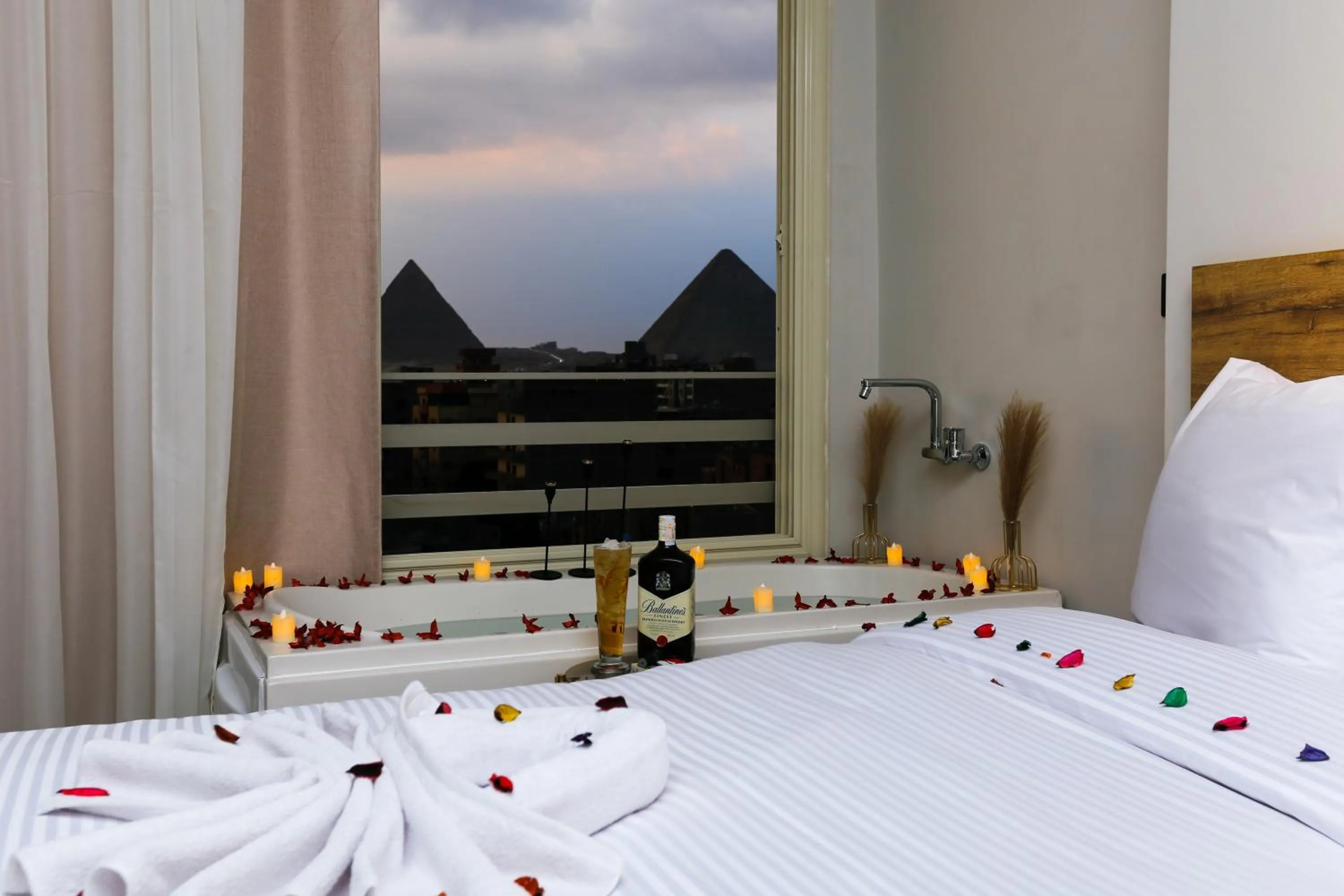 Bed in Rixoss tower Pyramids View