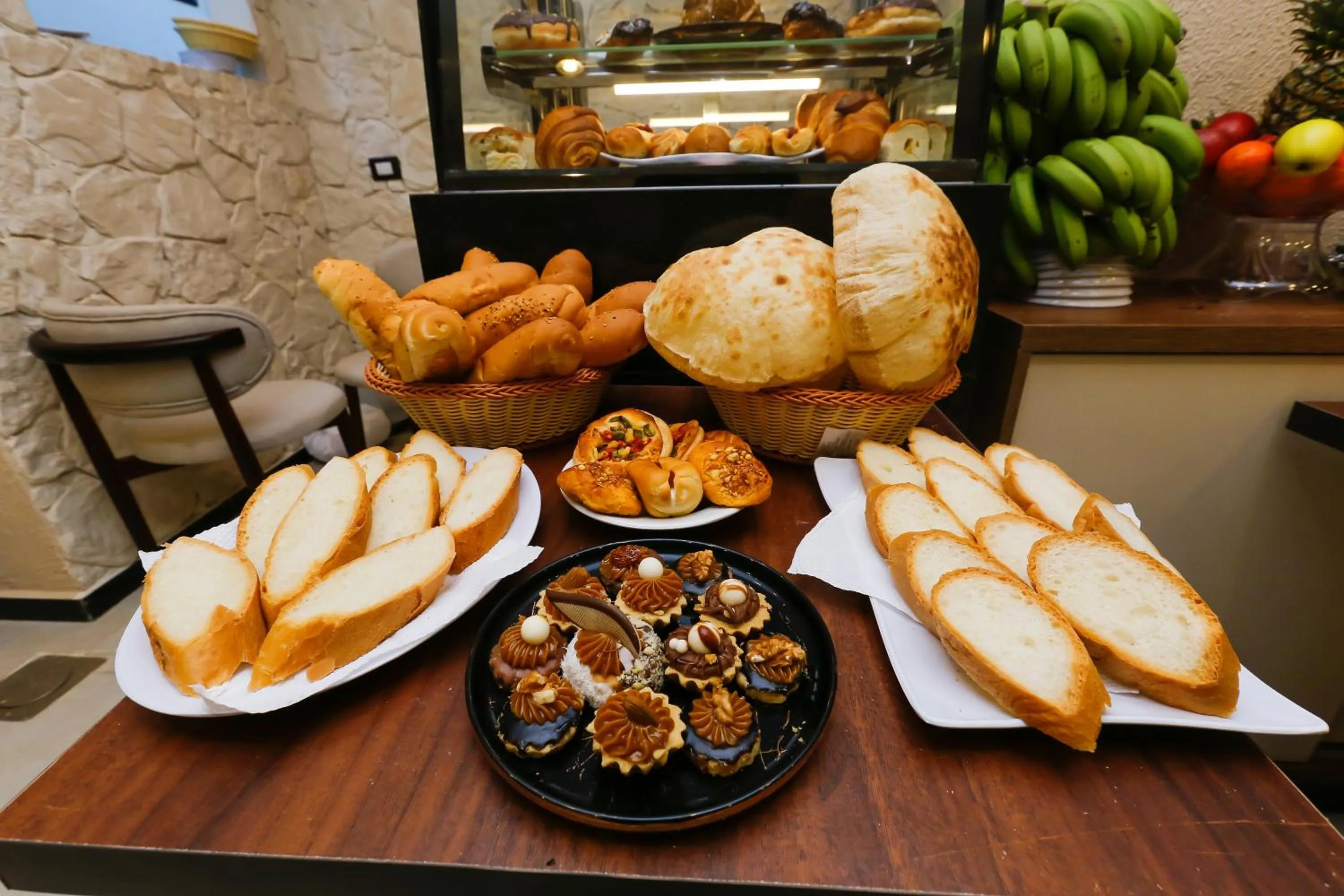 Food and drinks in Rixoss tower Pyramids View