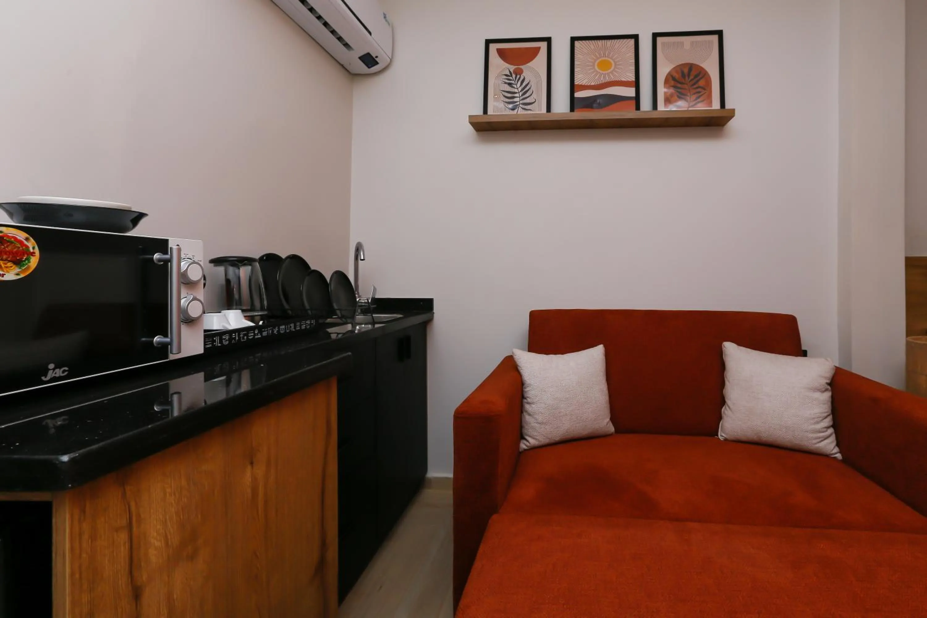 Coffee/tea facilities in Rixoss tower Pyramids View