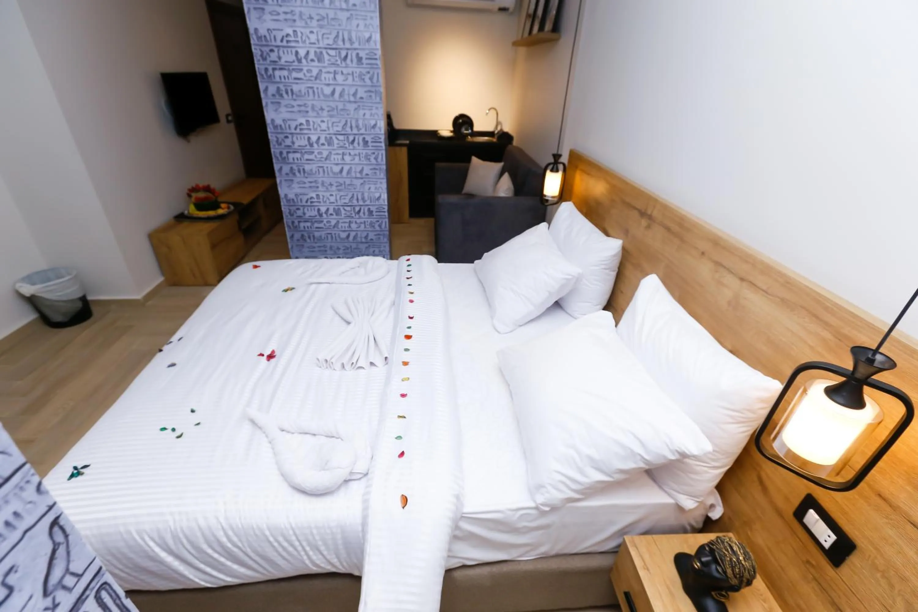 Bed in Rixoss tower Pyramids View