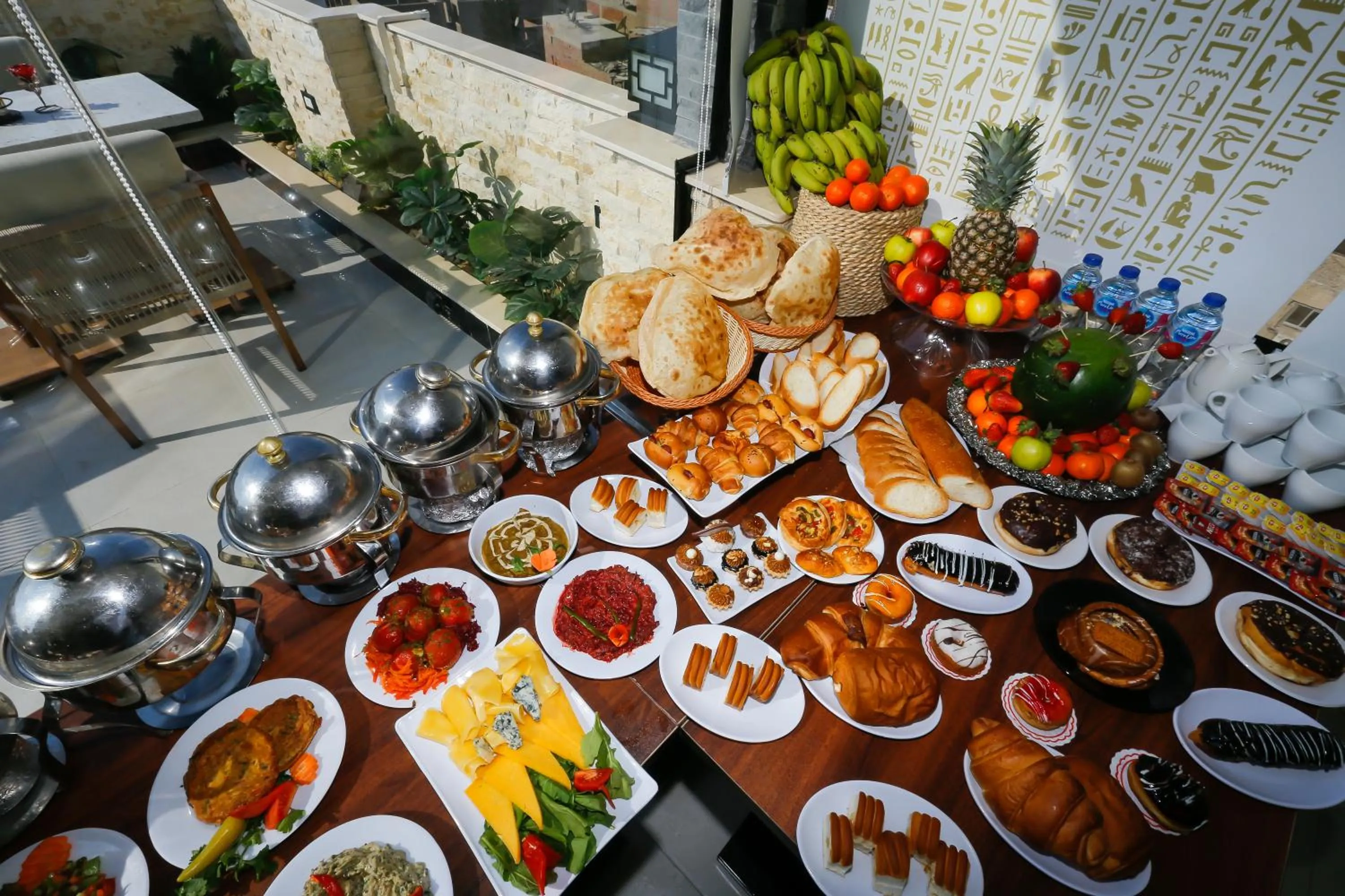 Food and drinks in Rixoss tower Pyramids View