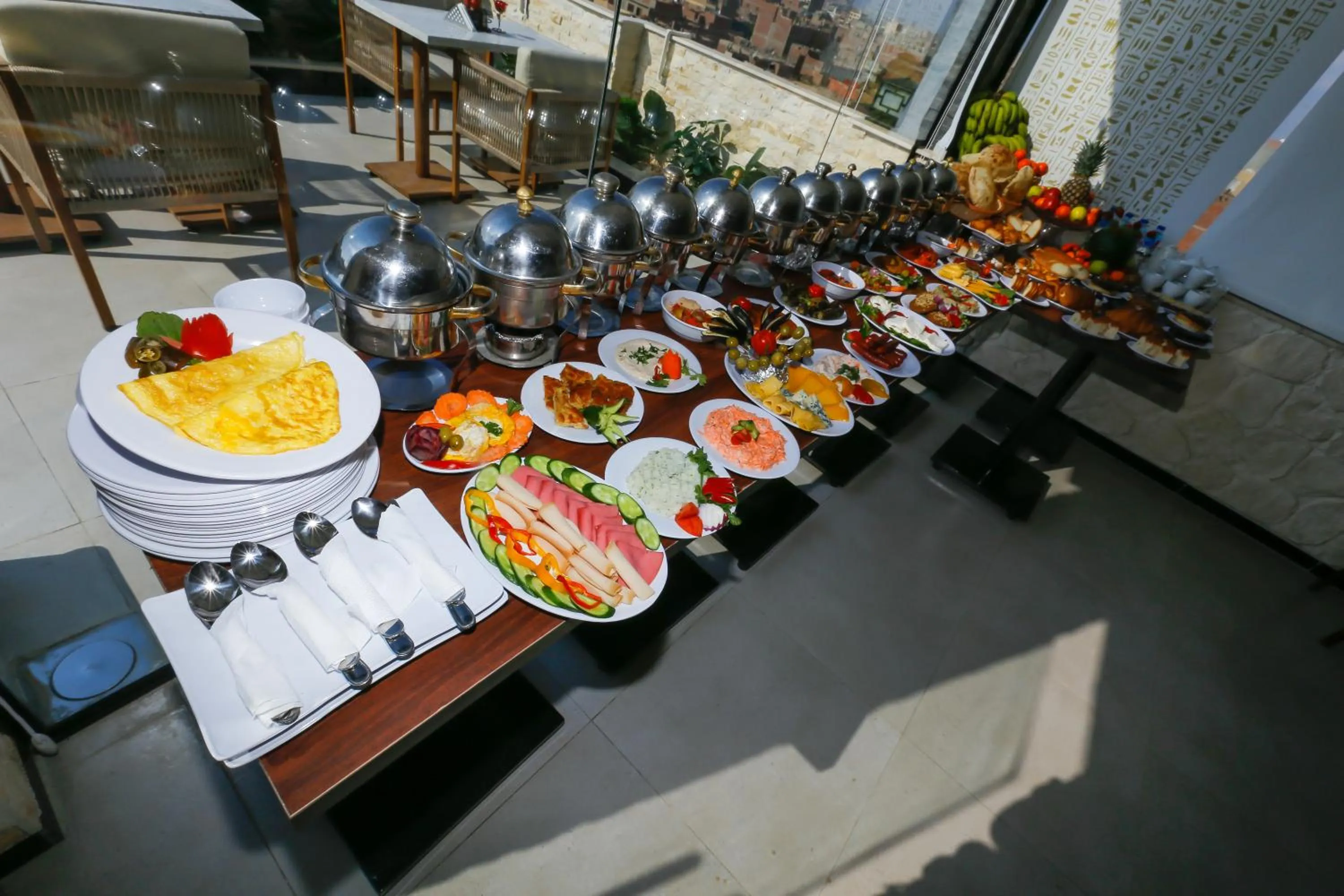 Food and drinks in Rixoss tower Pyramids View