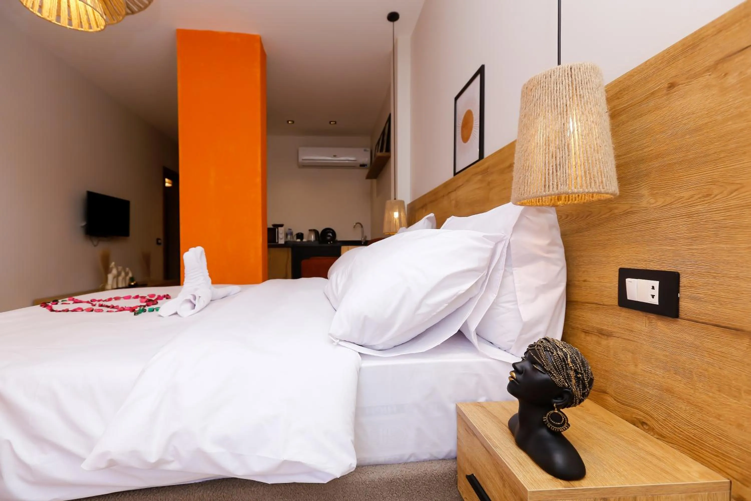 Bed in Rixoss tower Pyramids View