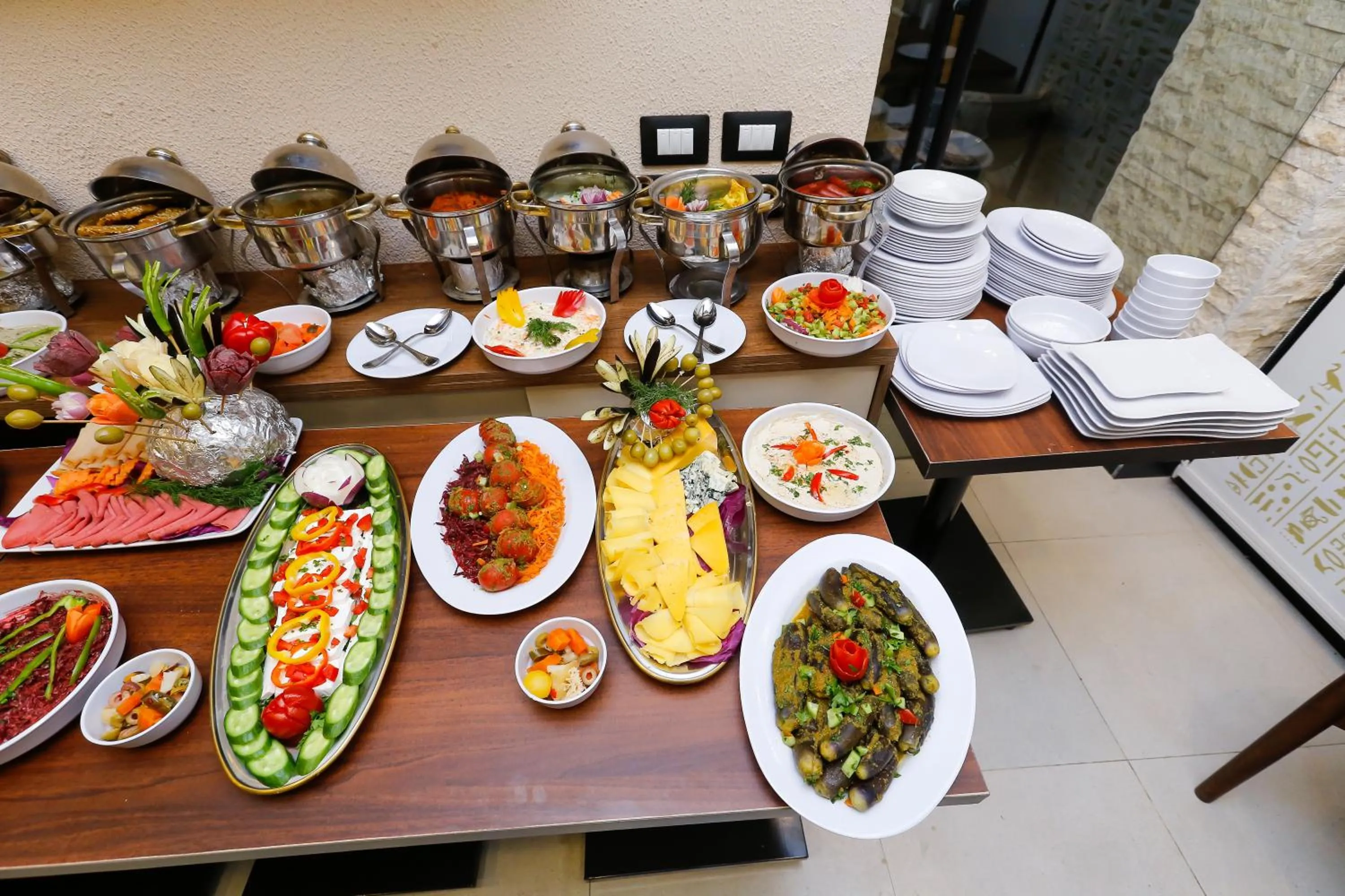 Food and drinks in Rixoss tower Pyramids View