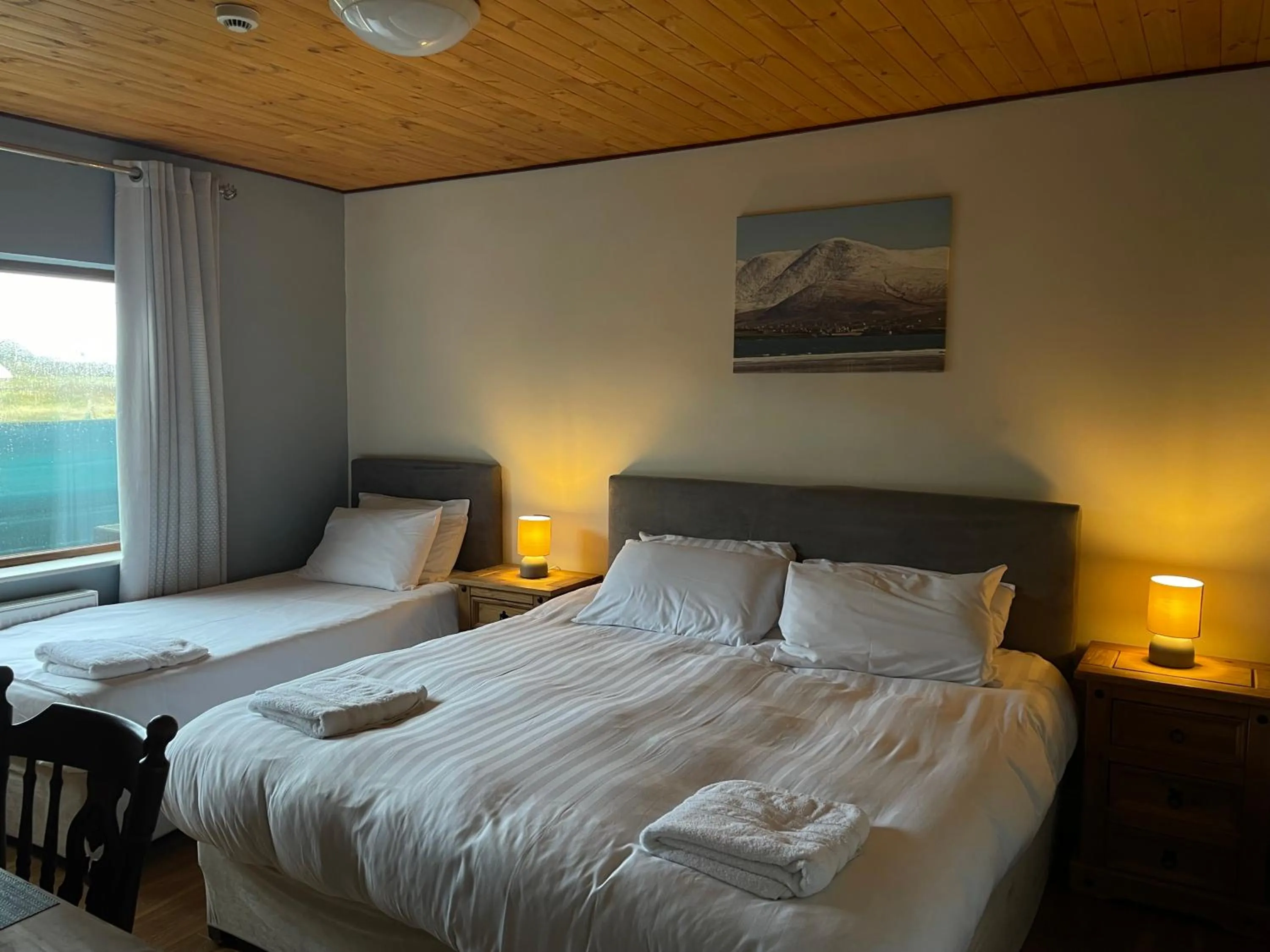 Bedroom, Bed in The Coastguard House @ Tigh T.P.