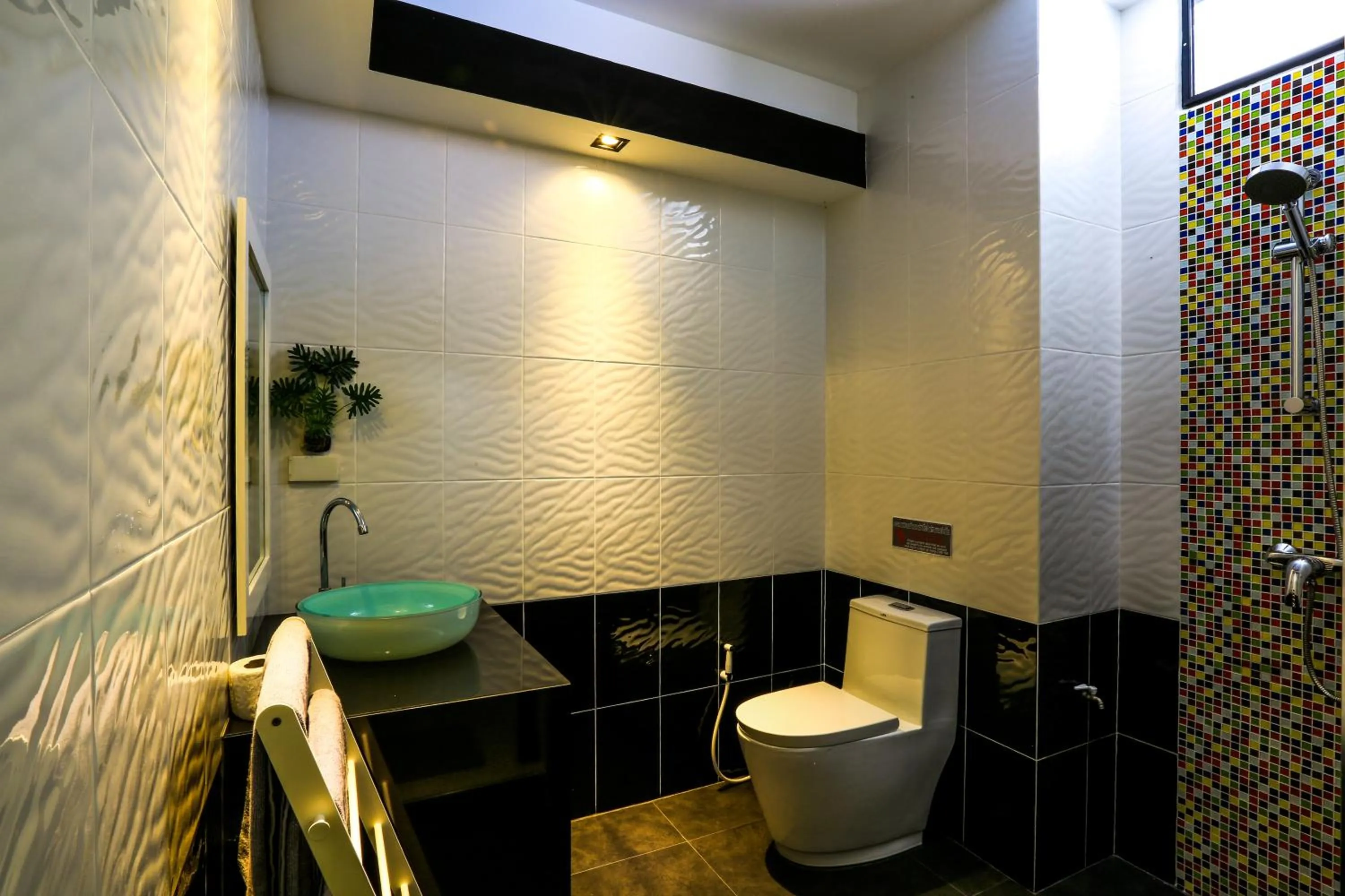 Bathroom in Chaantalay Hotel