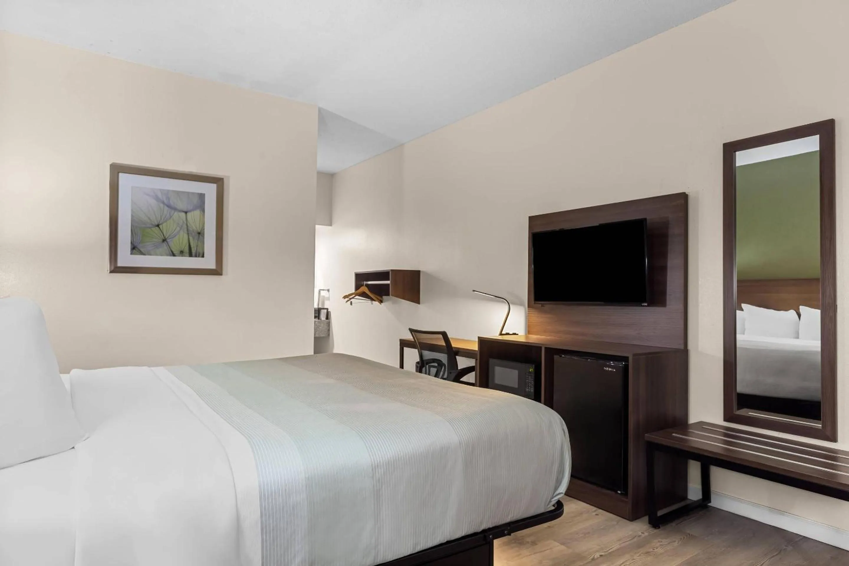 Bedroom, Bed in Quality Inn Port Wentworth Savannah North