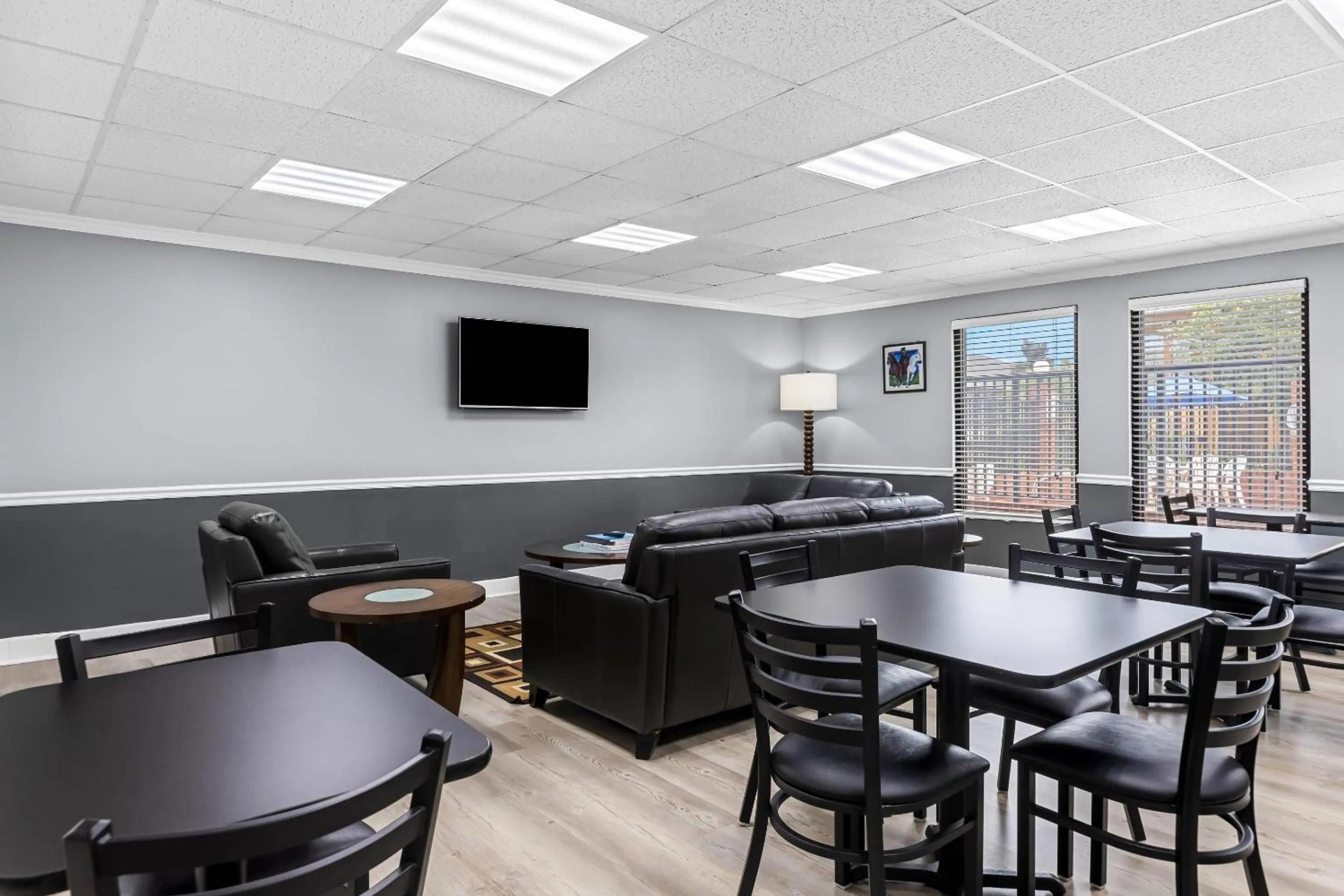 Breakfast in Quality Inn Port Wentworth Savannah North