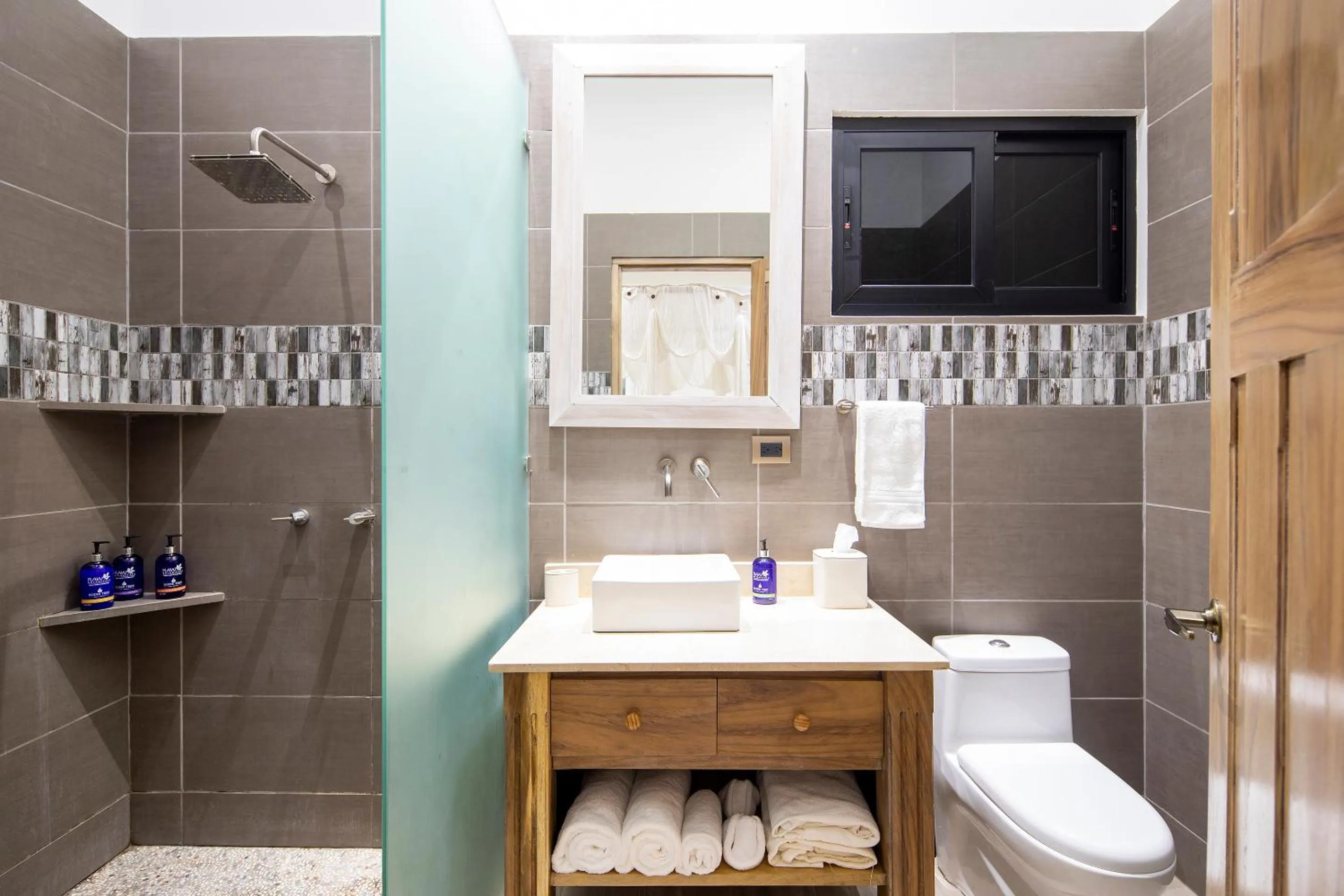 Bathroom in Bodhi Tree Yoga Resort