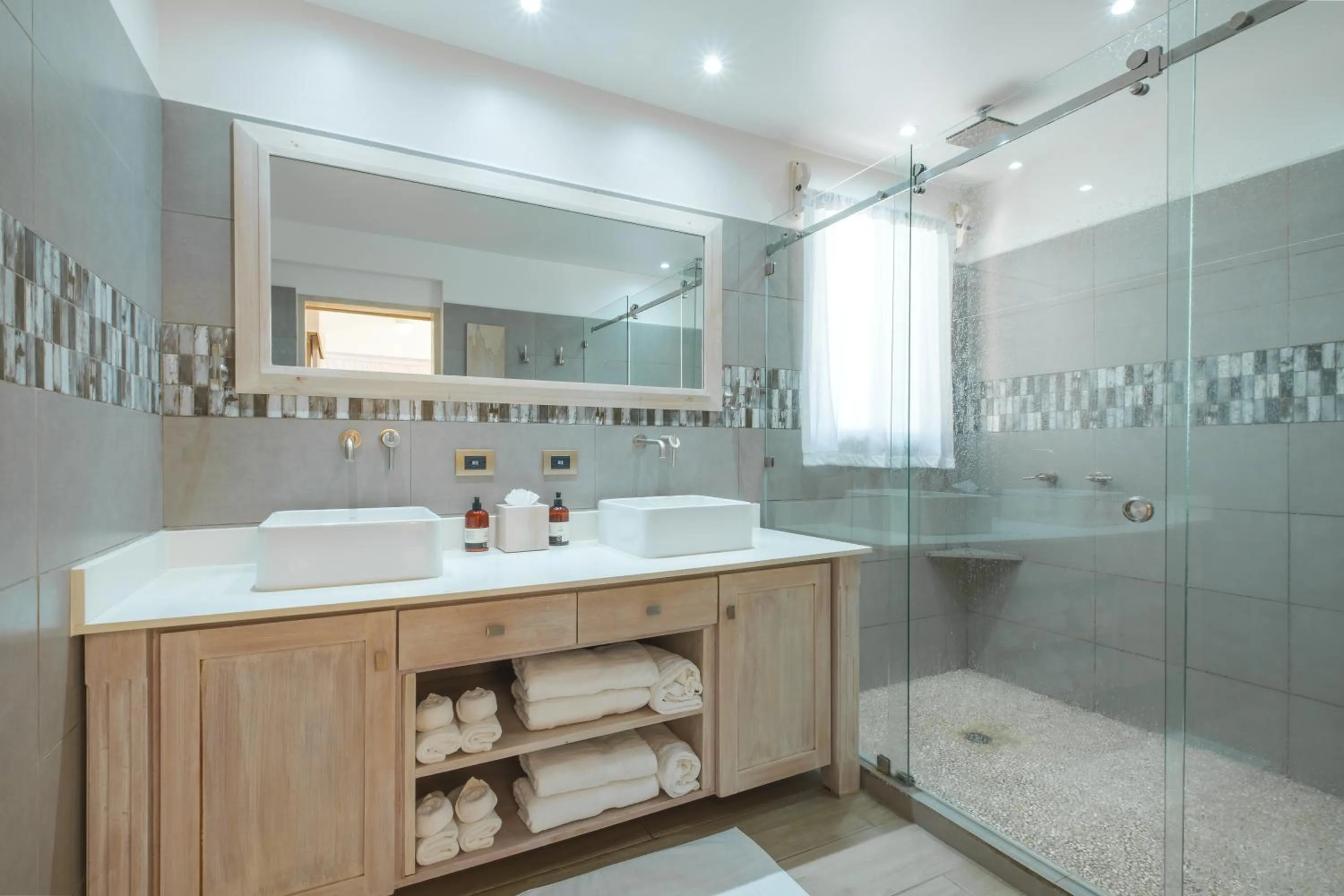 Bathroom in Bodhi Tree Yoga Resort